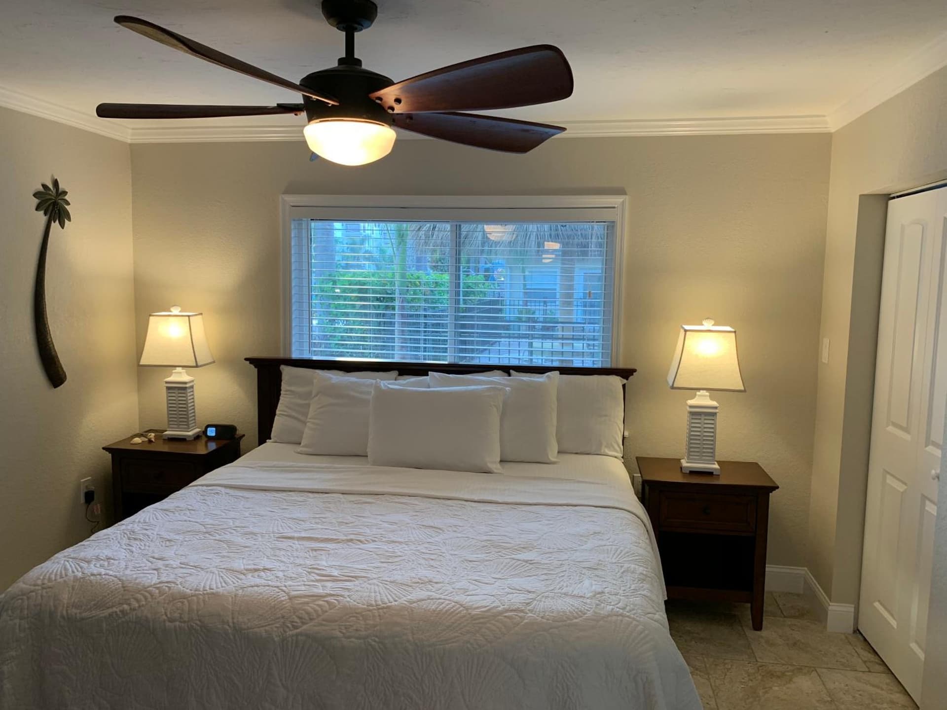 Twin Palms at Siesta gallery photo in Siesta Key, FL — image 23