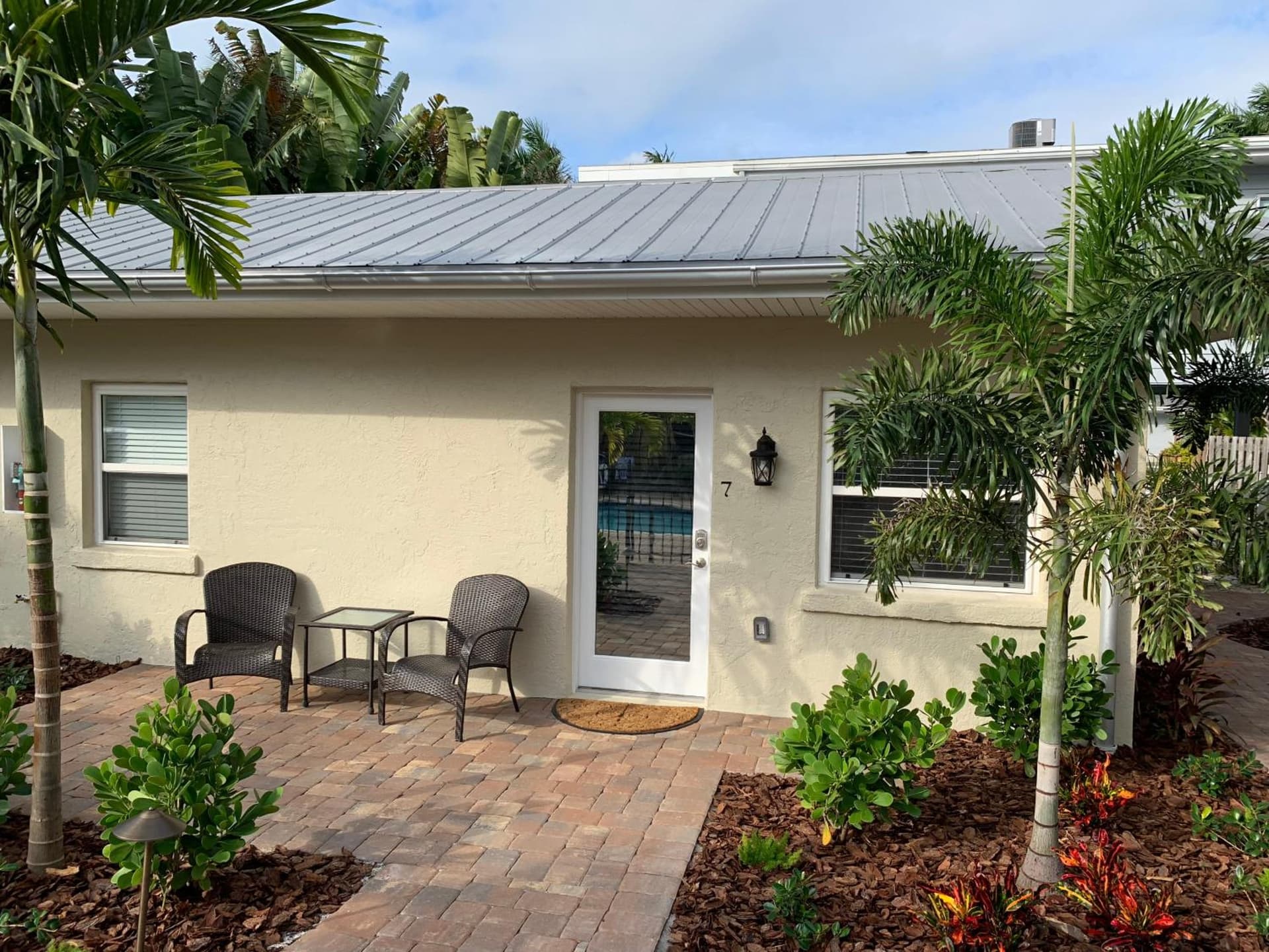Twin Palms at Siesta featured exterior or lobby in Siesta Key, FL — similar hotel