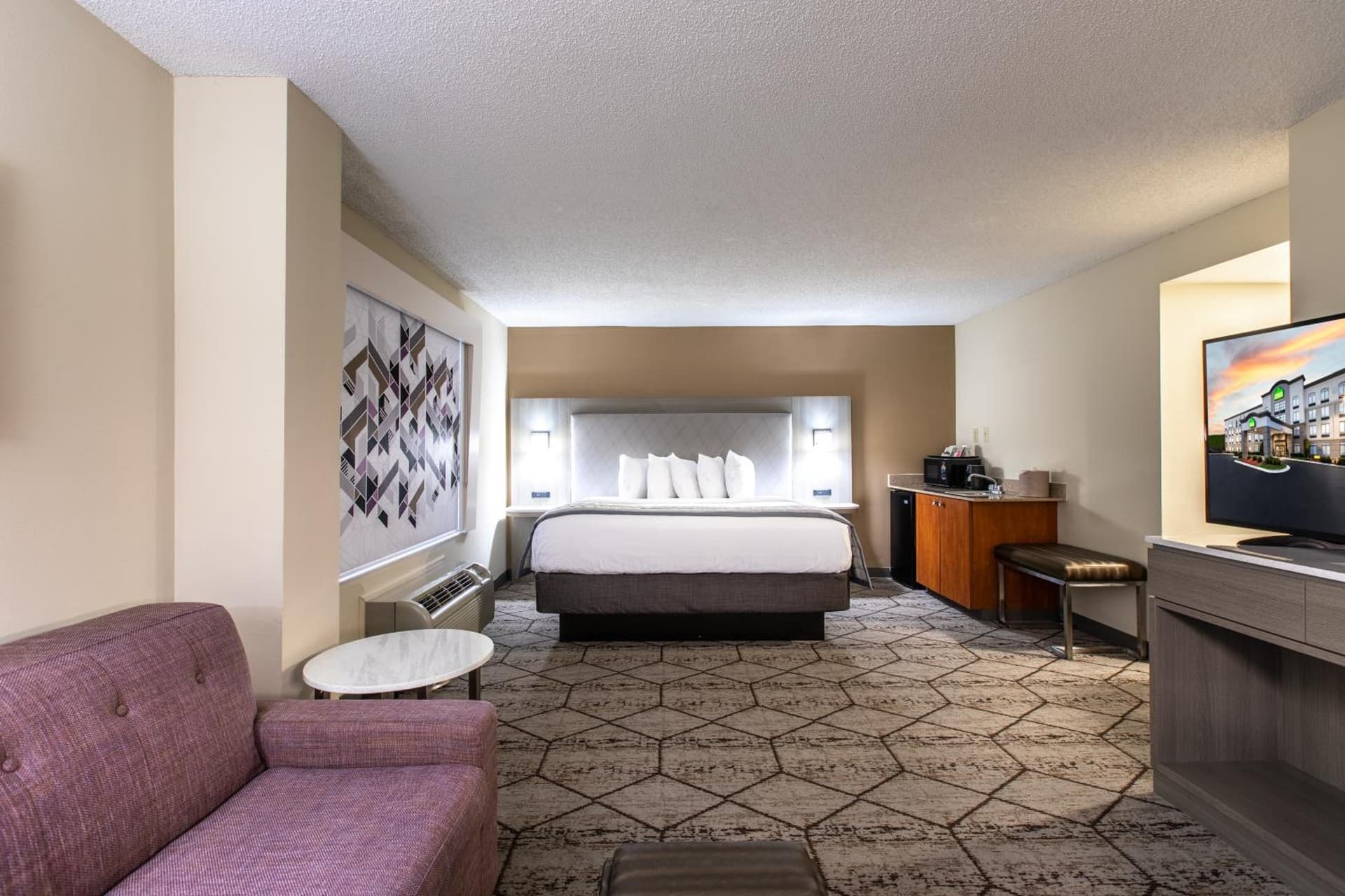 Wingate by Wyndham Charlotte Concord Mills/Speedway gallery photo in Concord, NC — image 6