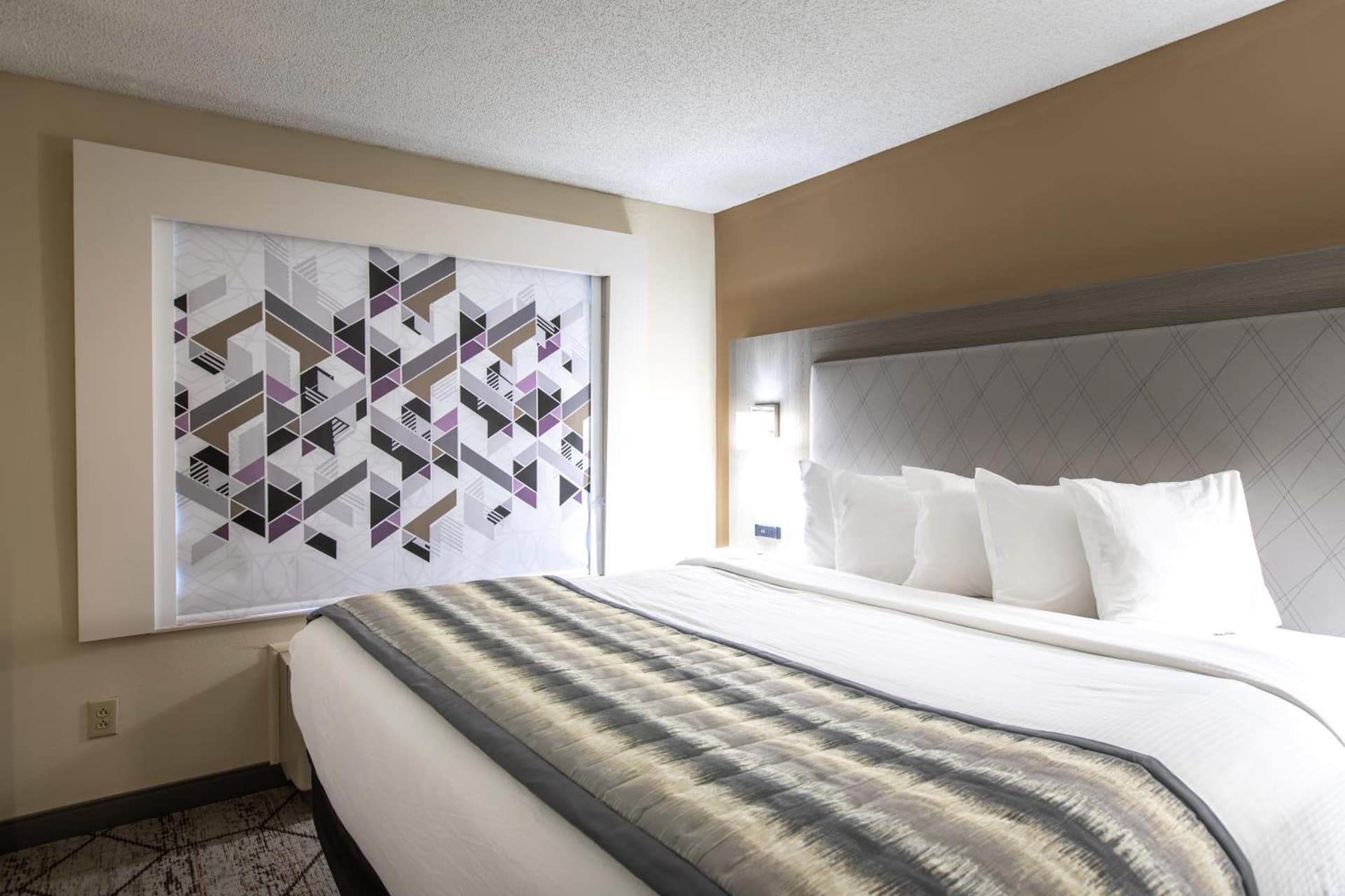 Wingate by Wyndham Charlotte Concord Mills/Speedway gallery photo in Concord, NC — image 29