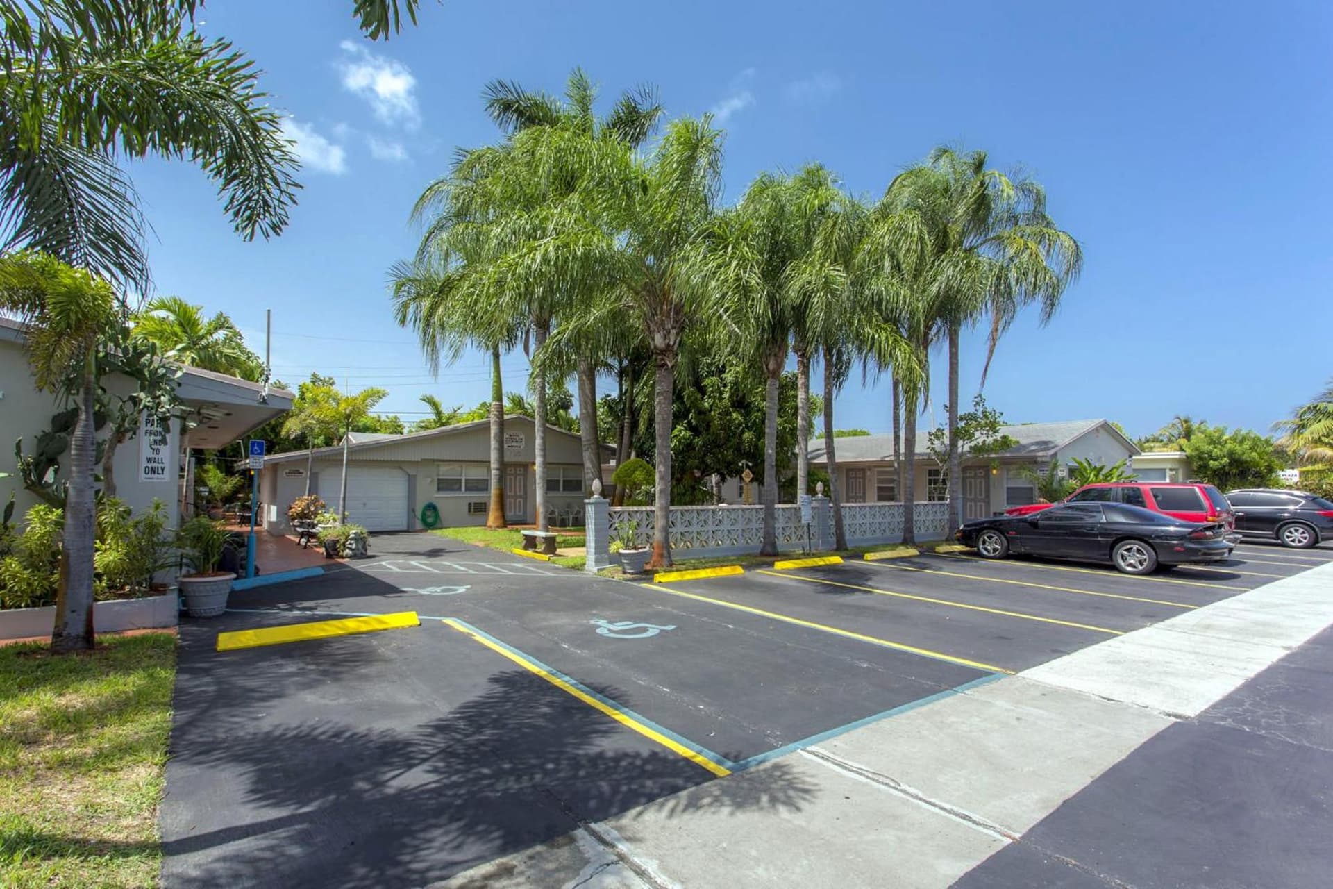 Richard's Motel Extended Stay interior in Hallandale Beach, FL — gallery photo 2