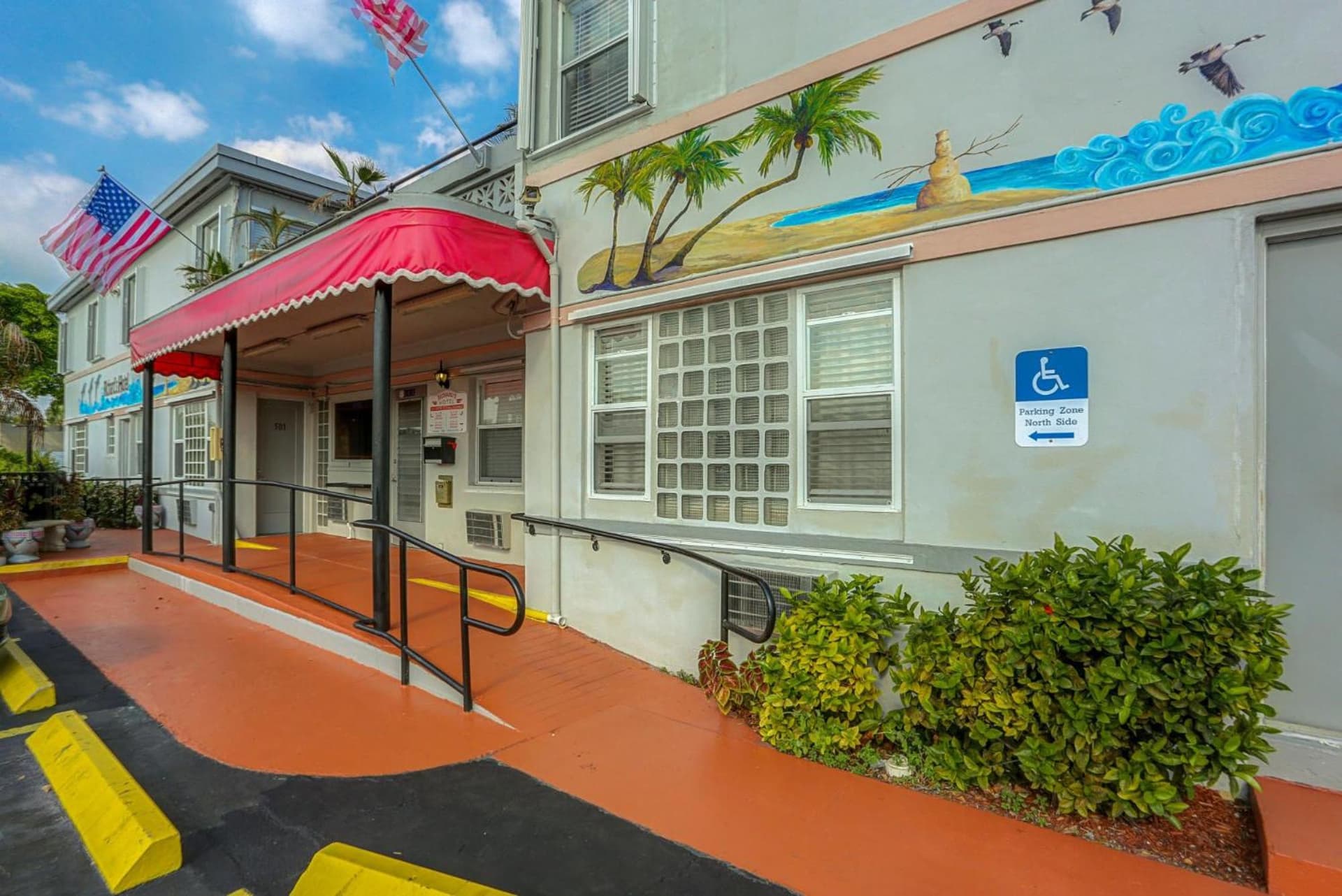 Richard's Hotel featured exterior or lobby in Hollywood, FL — similar hotel