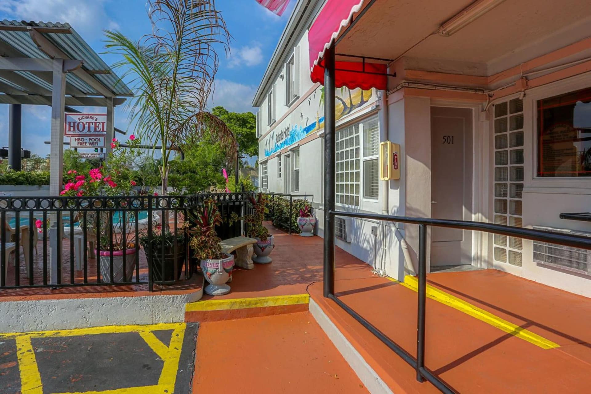 Richard's Hotel property views in Hollywood, FL — gallery photo 3