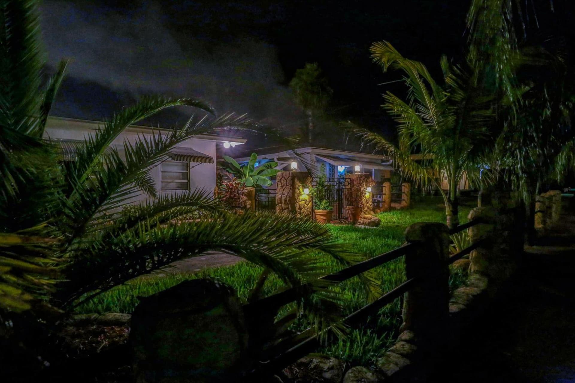 Green Seas Motel exterior or lobby in Hollywood, FL — main listing photo
