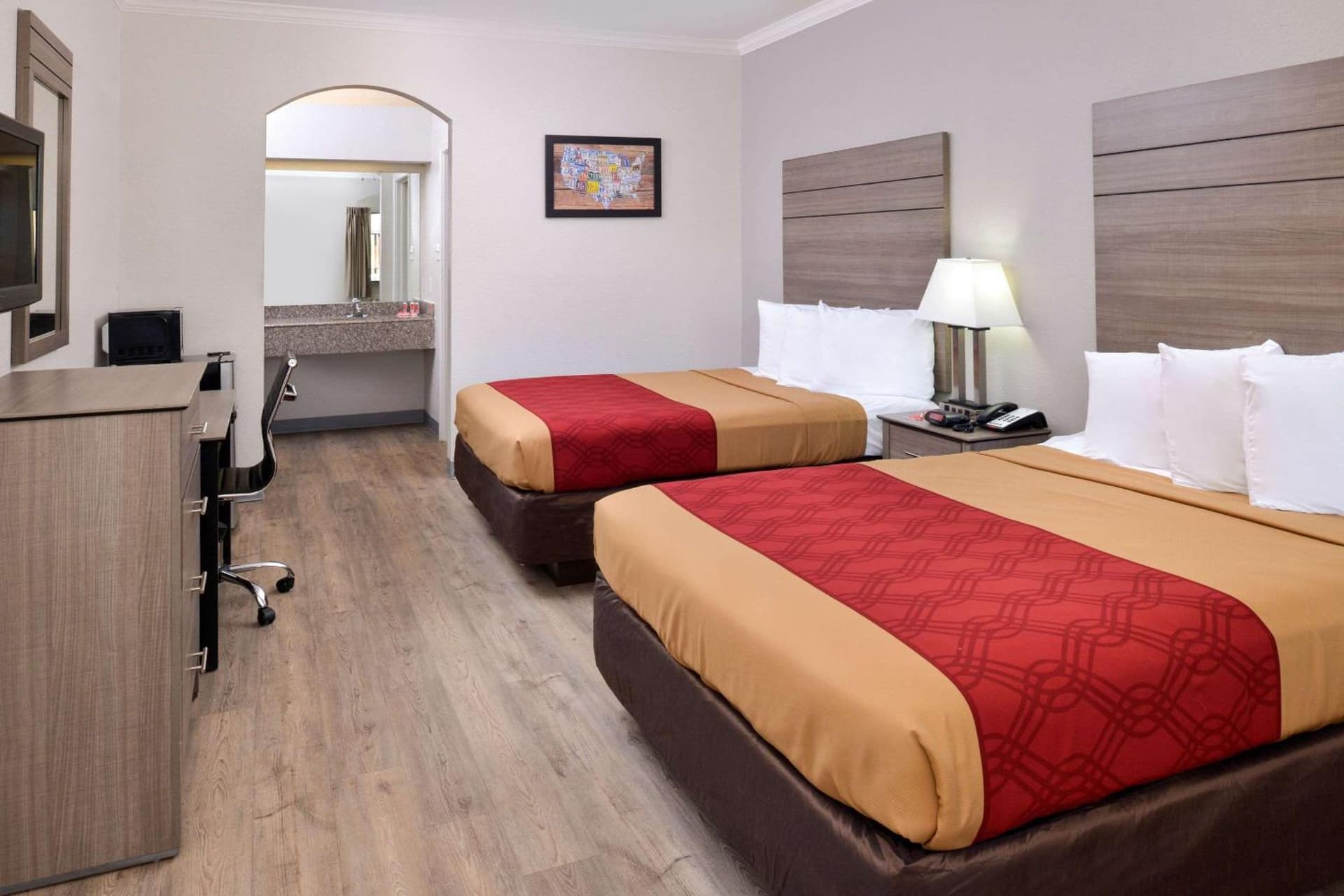 Econo Lodge Inn & Suites Port Arthur near Sabine Pass gallery photo in Port Arthur, TX — image 10