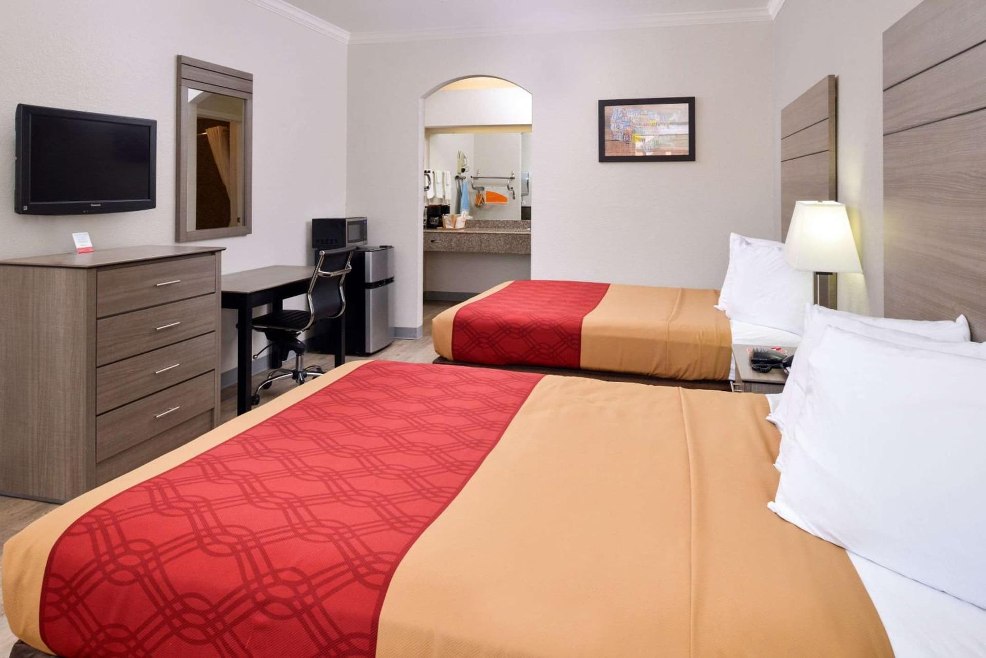 Econo Lodge Inn & Suites Port Arthur near Sabine Pass gallery photo in Port Arthur, TX — image 25