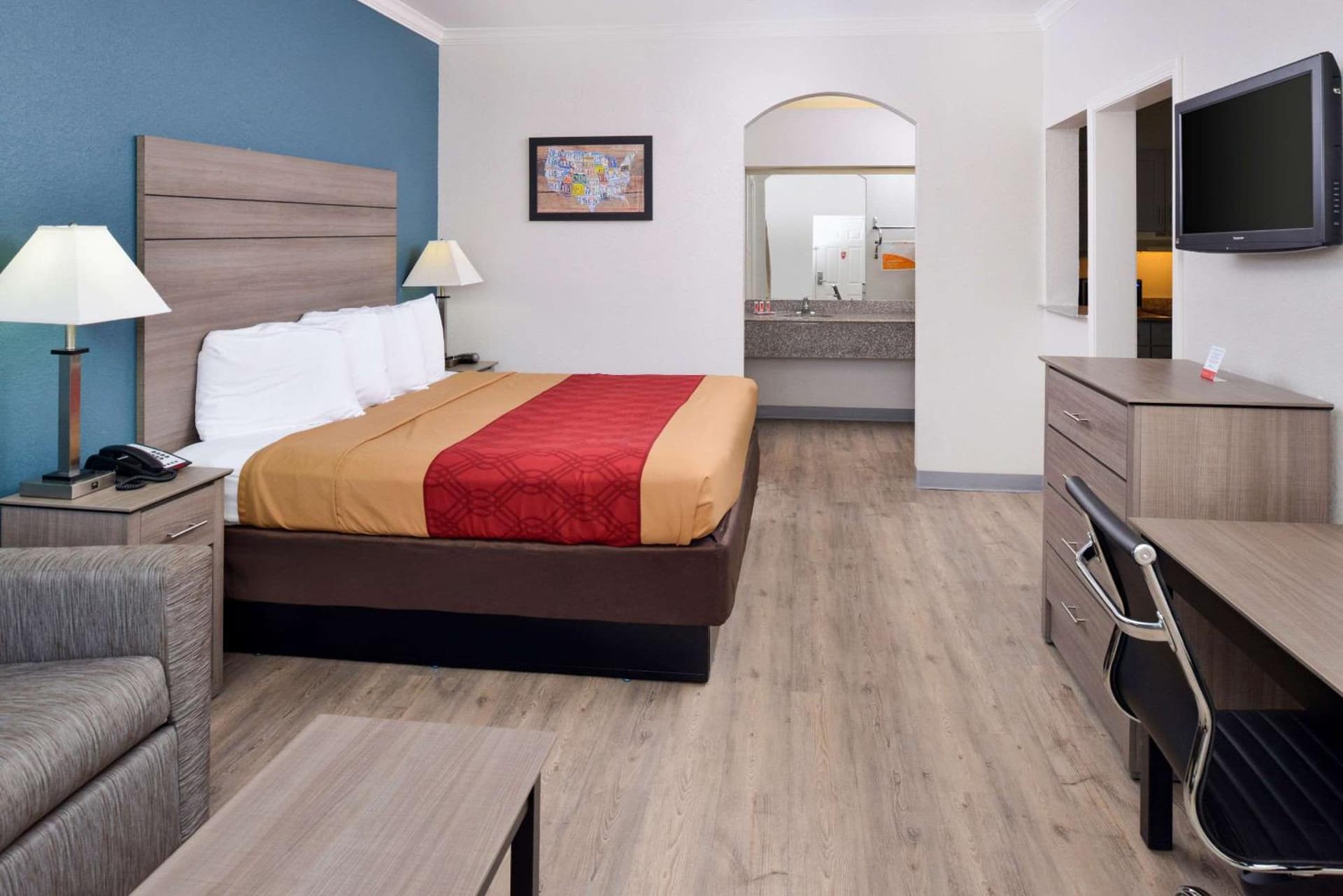 Econo Lodge Inn & Suites Port Arthur near Sabine Pass gallery photo in Port Arthur, TX — image 6