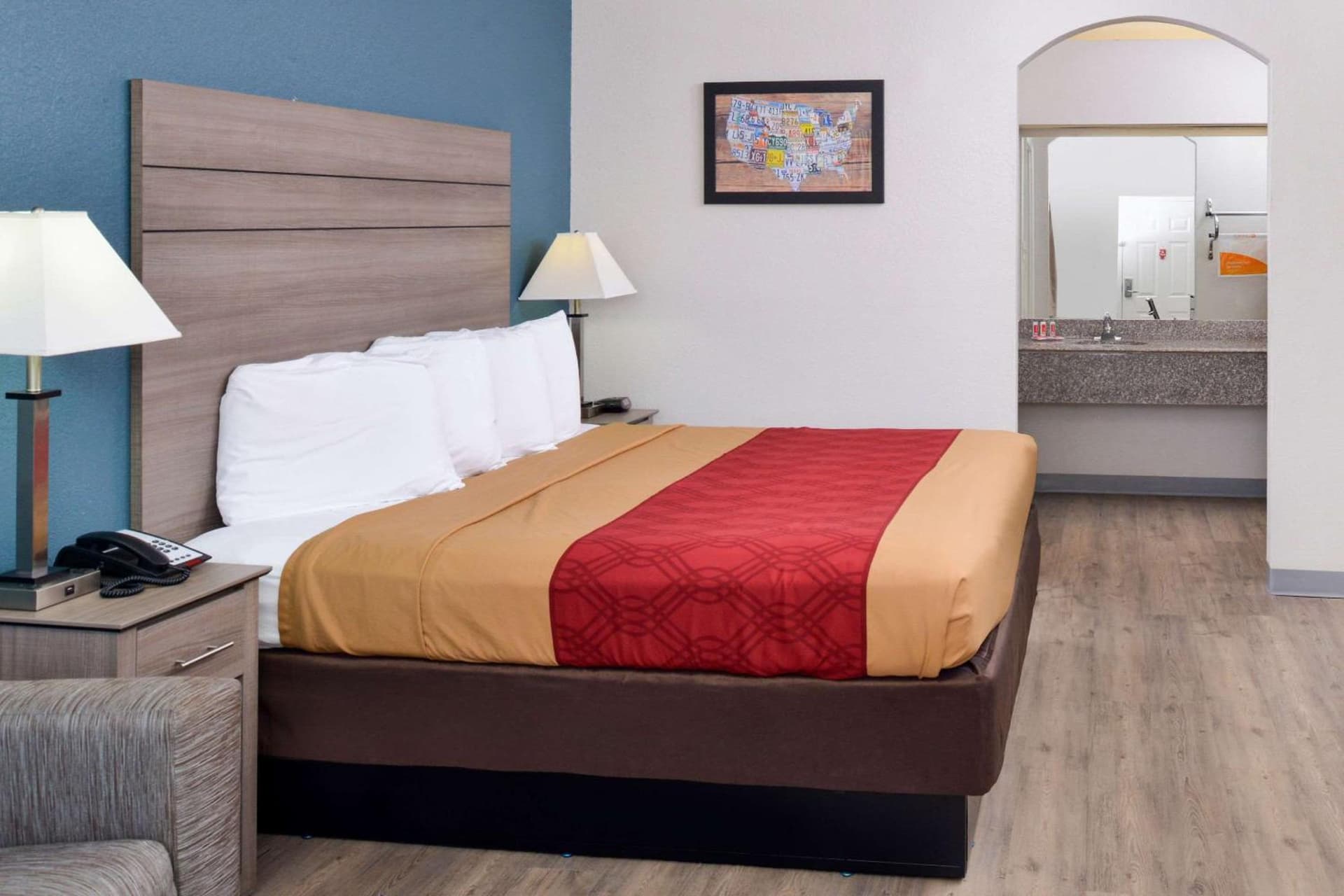 Econo Lodge Inn & Suites Port Arthur near Sabine Pass gallery photo in Port Arthur, TX — image 26