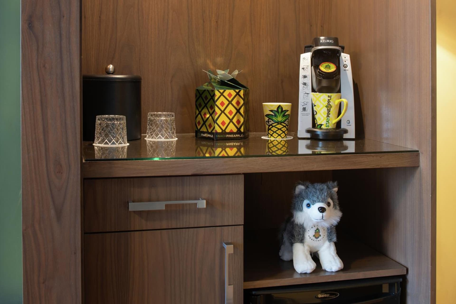 Staypineapple, Hotel Rose, Downtown Portland gallery photo in Portland, OR — image 55