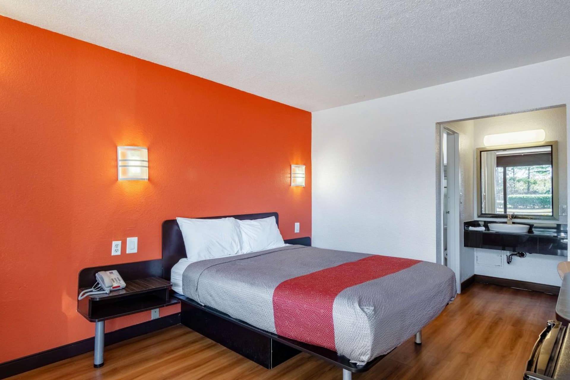 Motel 6-Little Rock, AR - West property views in Little Rock, AR — gallery photo 3