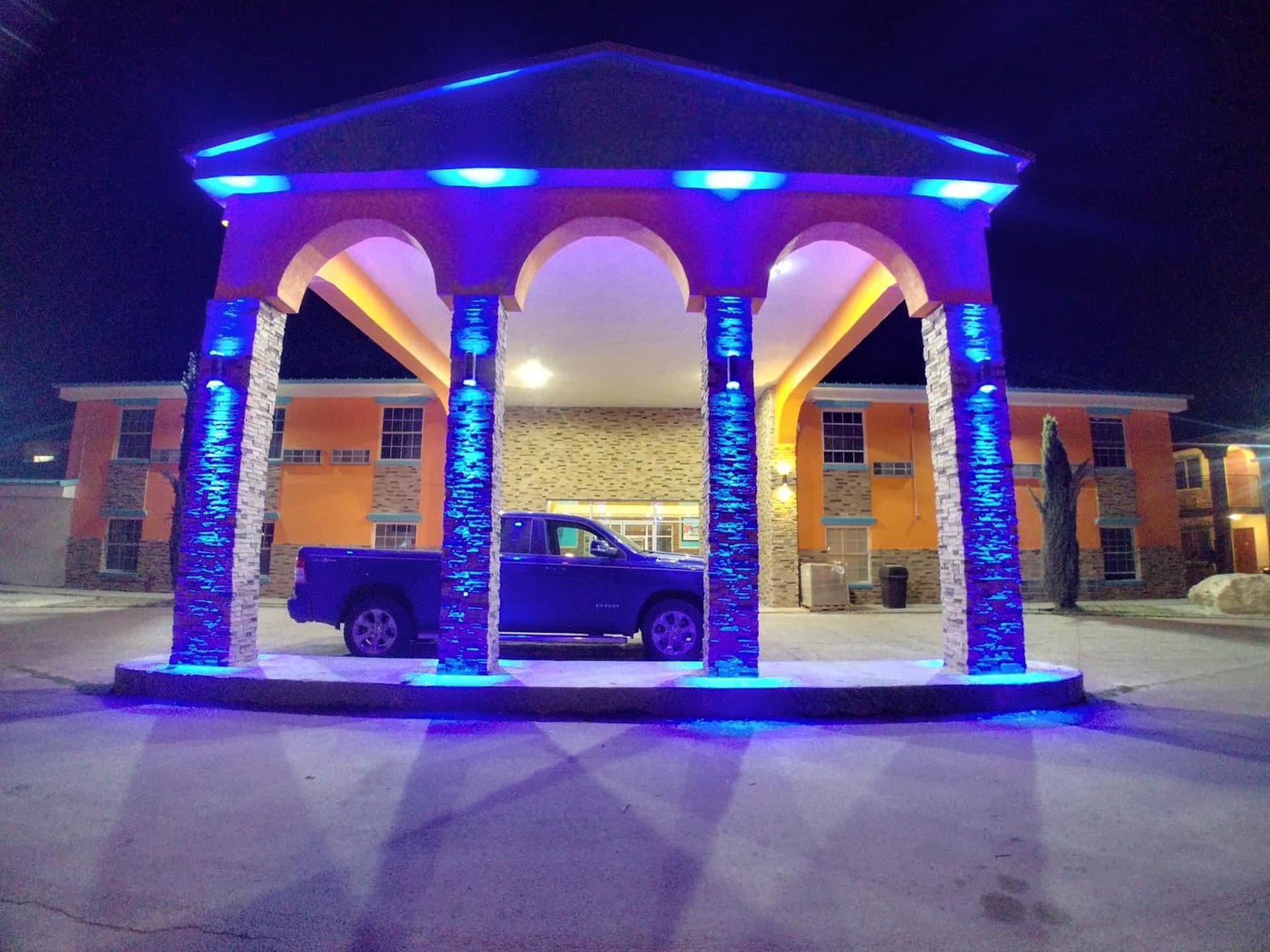 Alien Residence Inn featured exterior or lobby in Pecos — similar hotel