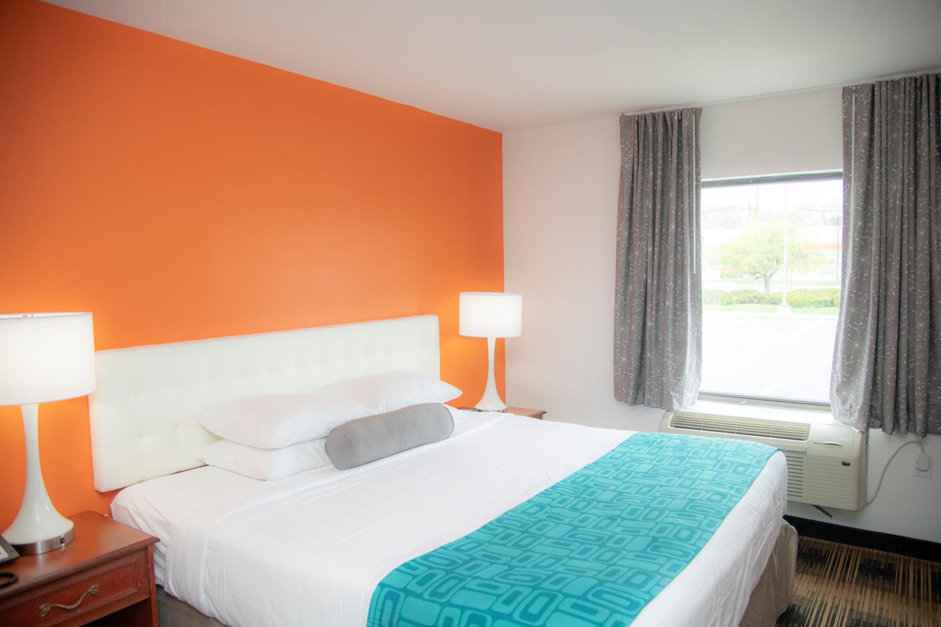 Howard Johnson by Wyndham Allentown/Dorney Hotel & Suites gallery photo in Allentown, PA — image 20