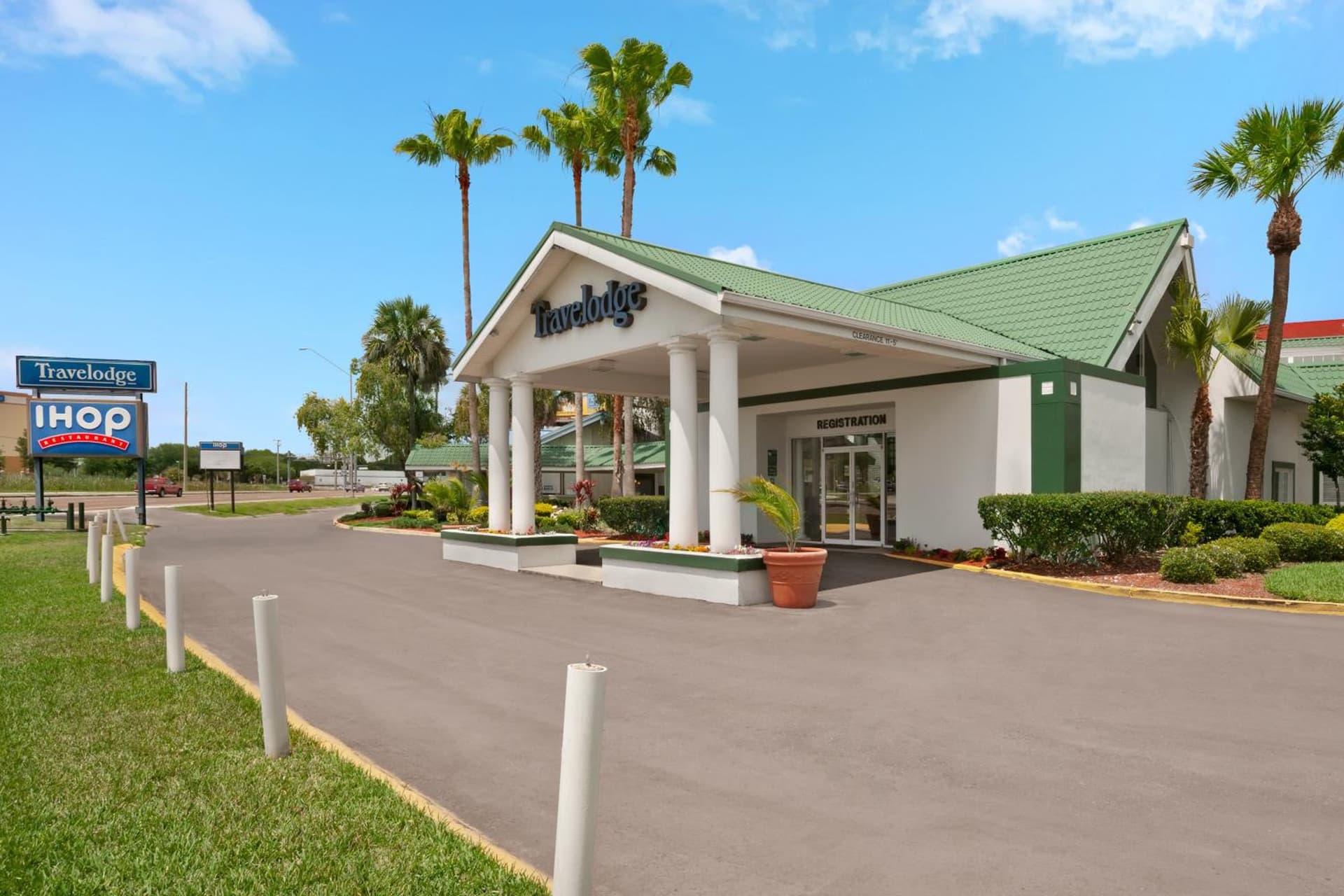 Travelodge by Wyndham Lakeland gallery photo in Lakeland, FL — image 12