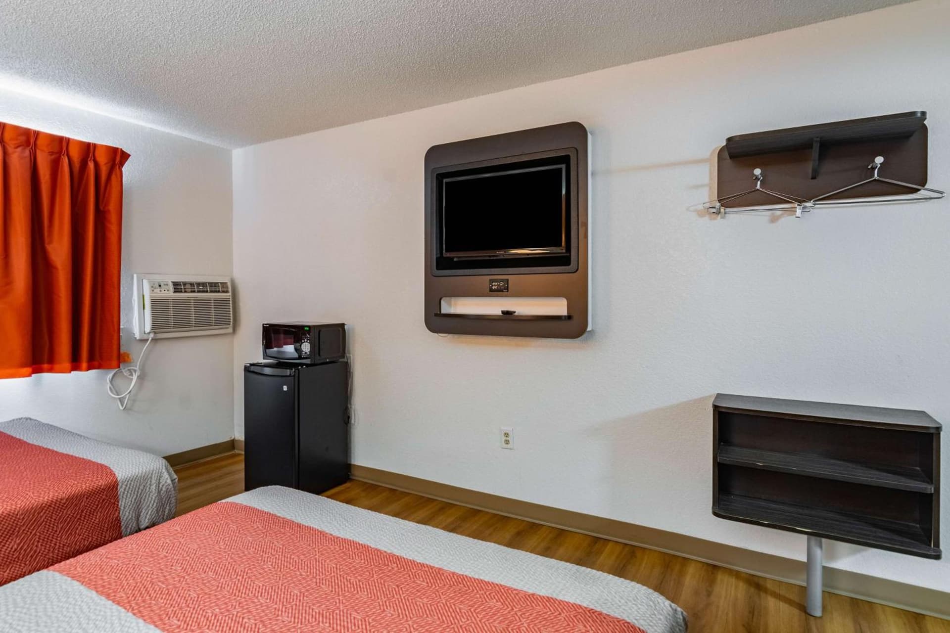 The Reserve Inn interior in Salisbury, MD — gallery photo 2