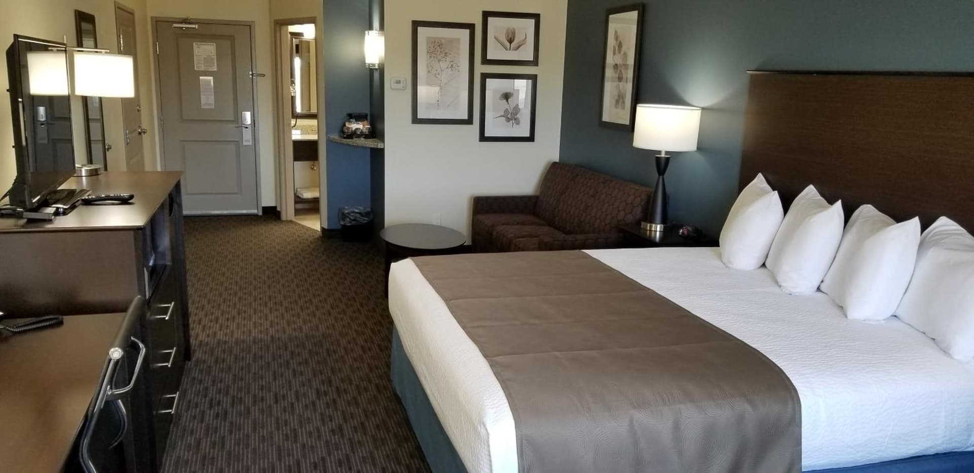 AmericInn by Wyndham Sioux Falls North gallery photo in Sioux Falls, SD — image 7