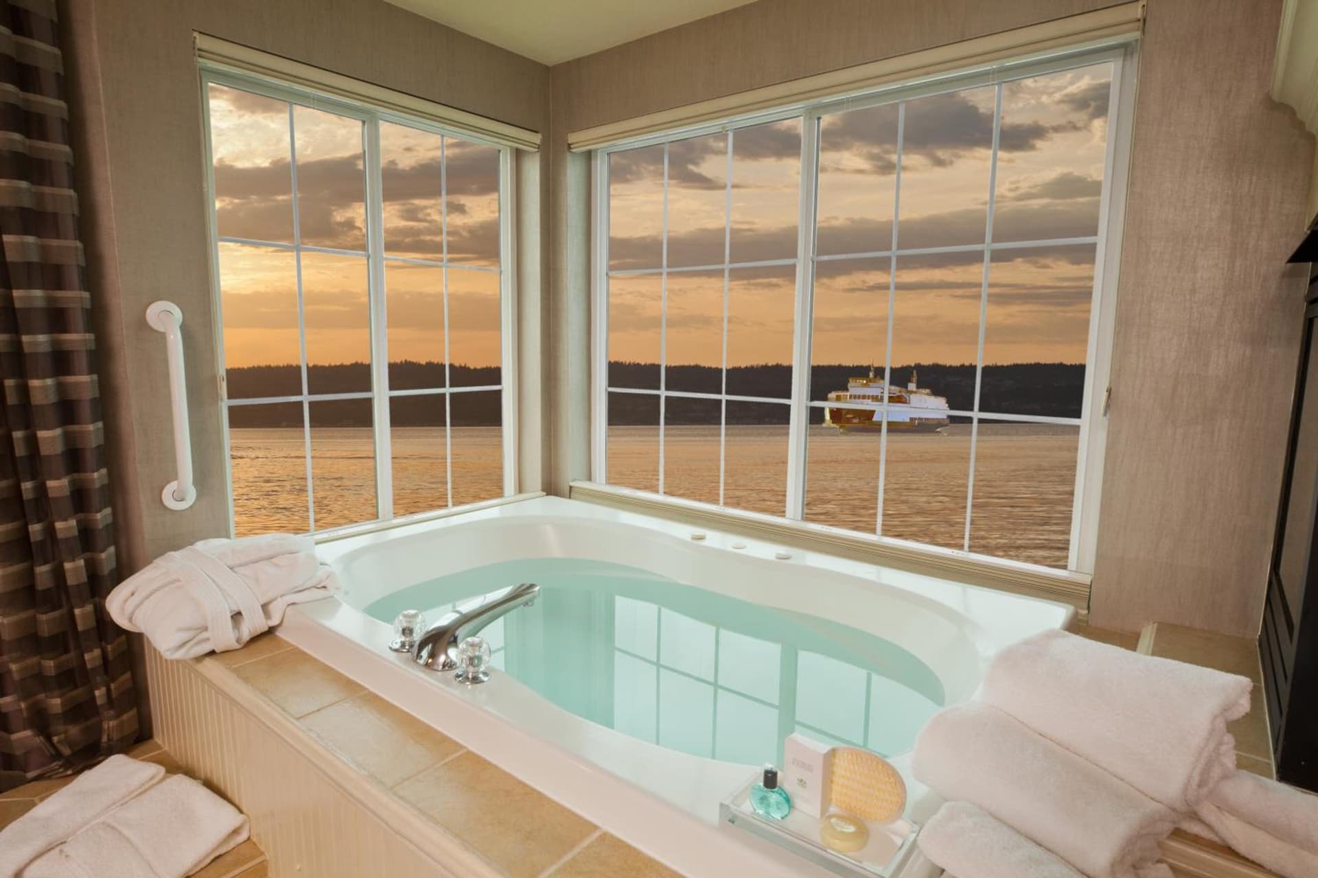Silver Cloud Hotel - Mukilteo Waterfront gallery photo in Mukilteo, WA — image 5