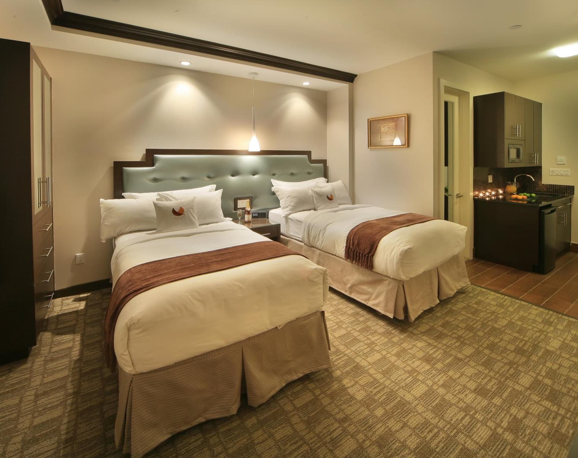 Aura Hotel Brooklyn gallery photo in Brooklyn, NY — image 40