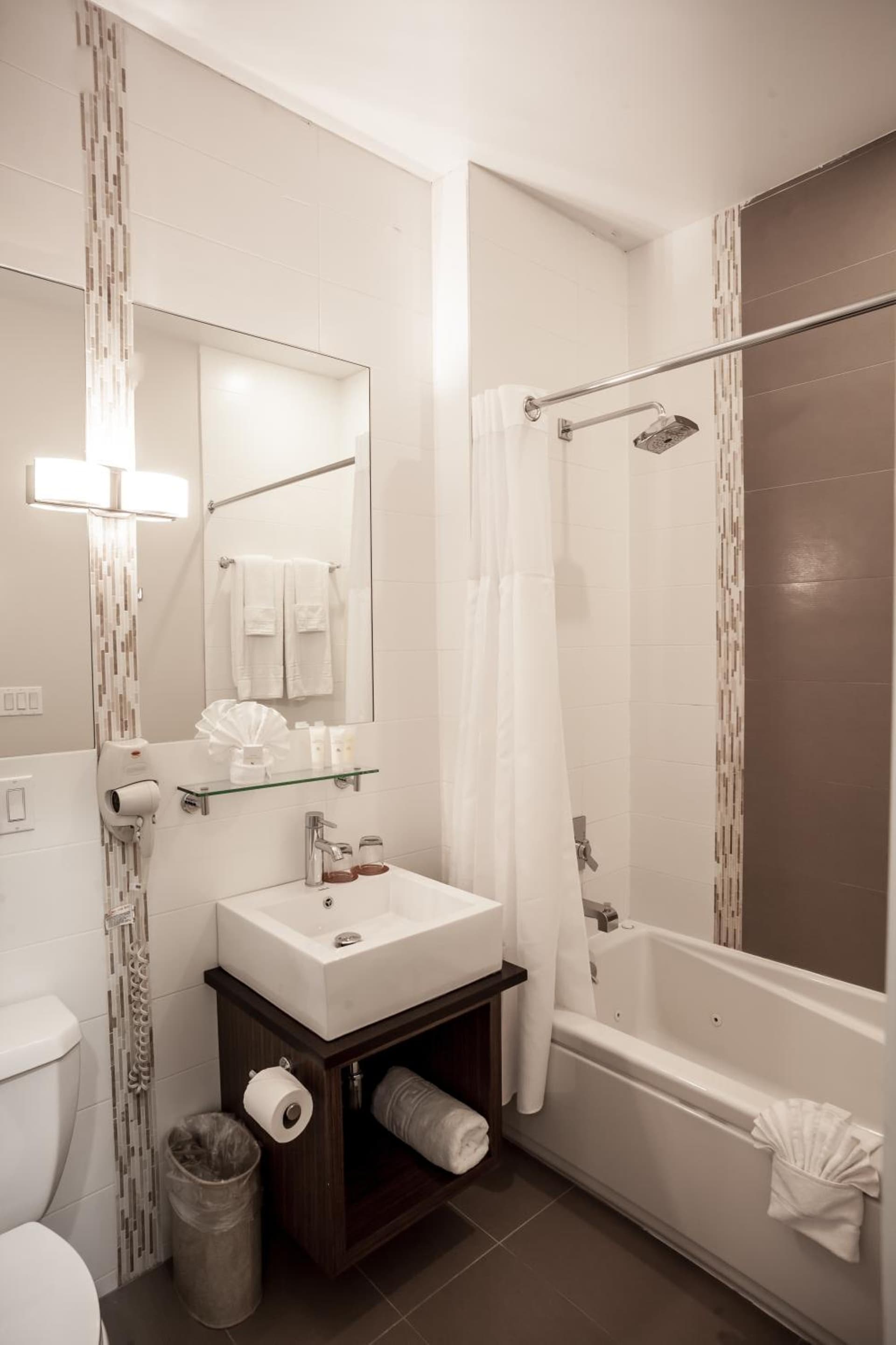 Aura Hotel Brooklyn gallery photo in Brooklyn, NY — image 69