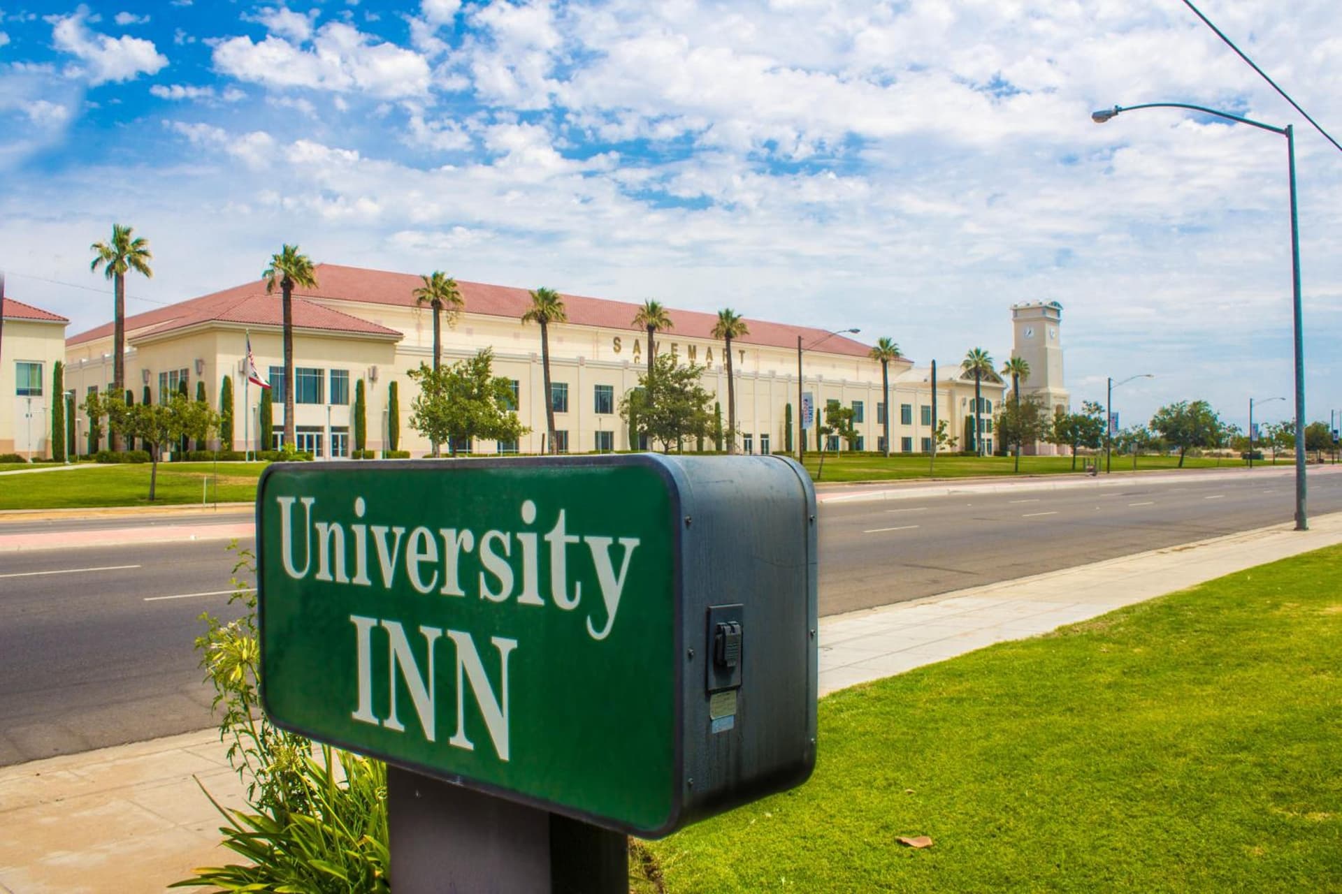 University Inn Fresno — hotel in Fresno, California
