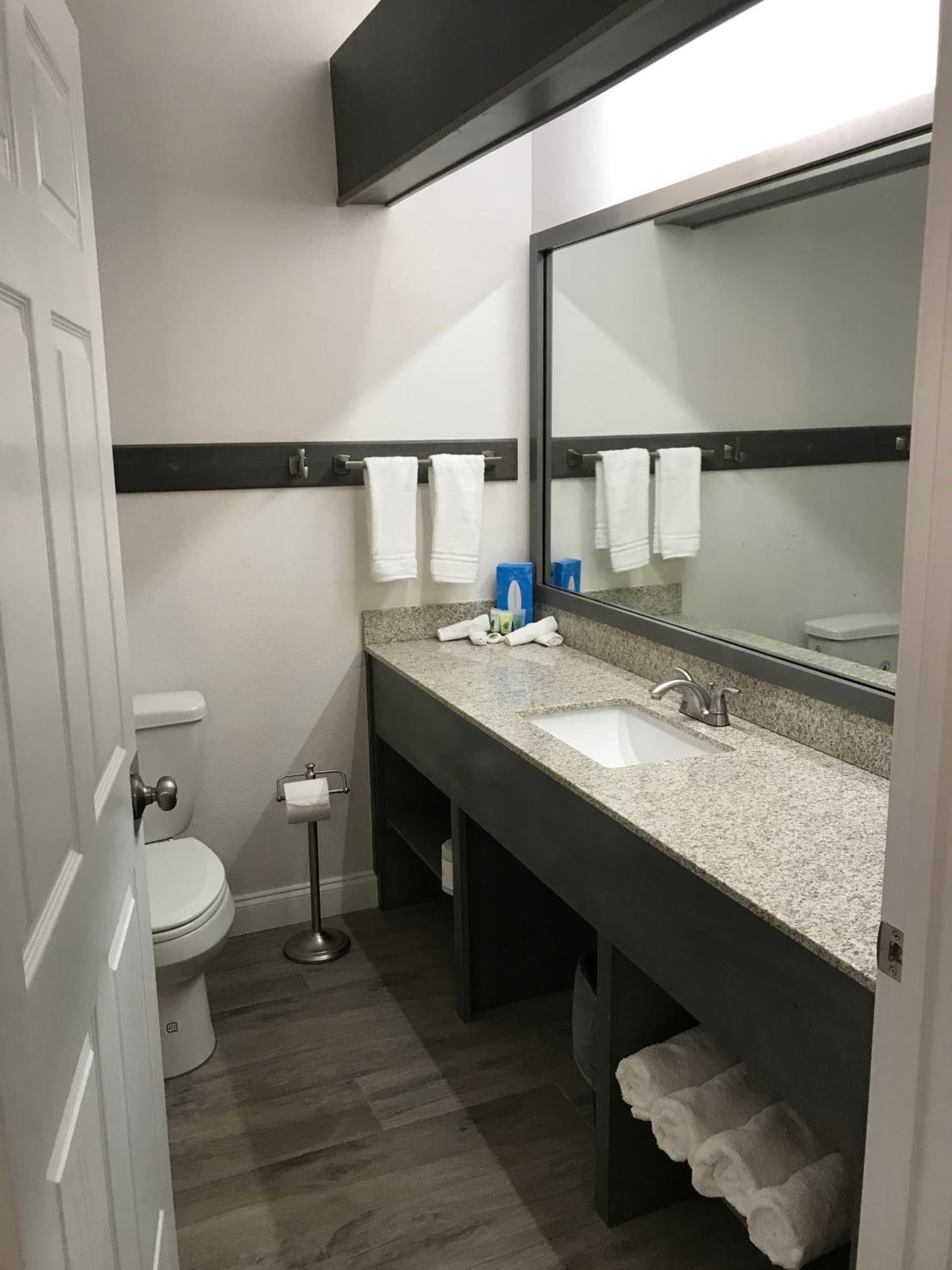 Hotel Pensacola gallery photo in Pensacola, FL — image 18