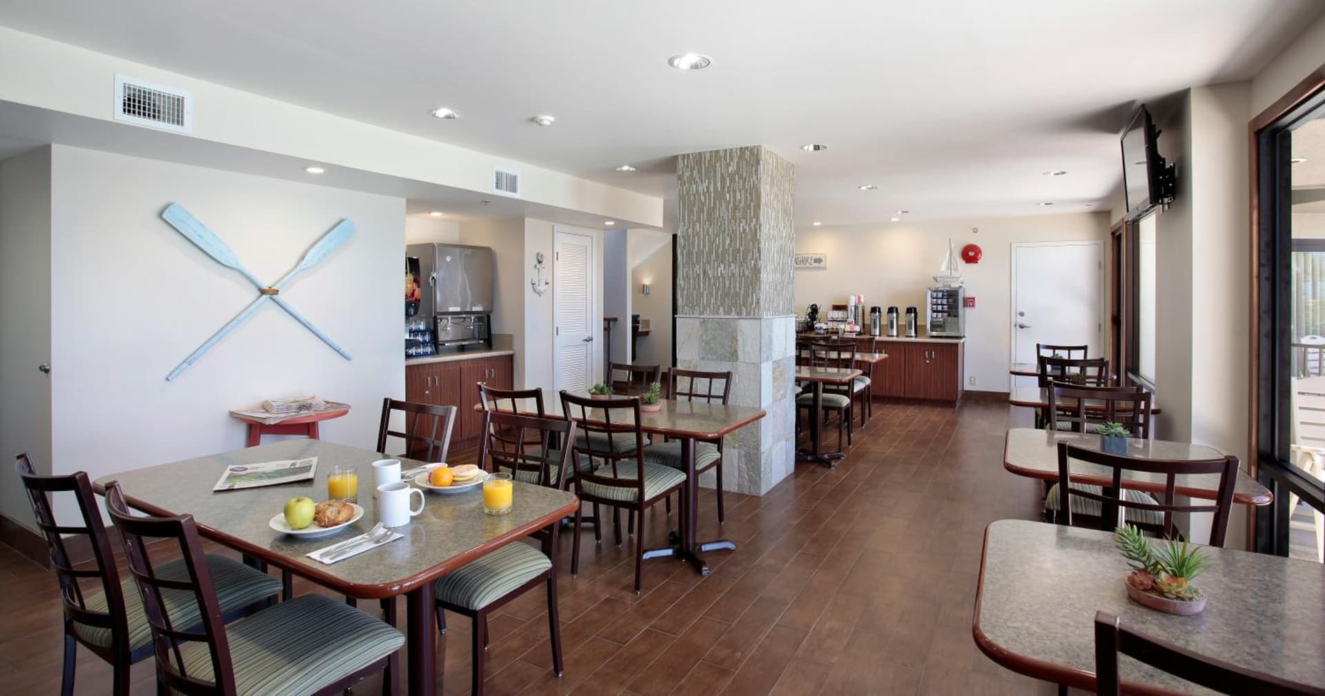 Inn at the Cove gallery photo in Pismo Beach, CA — image 27