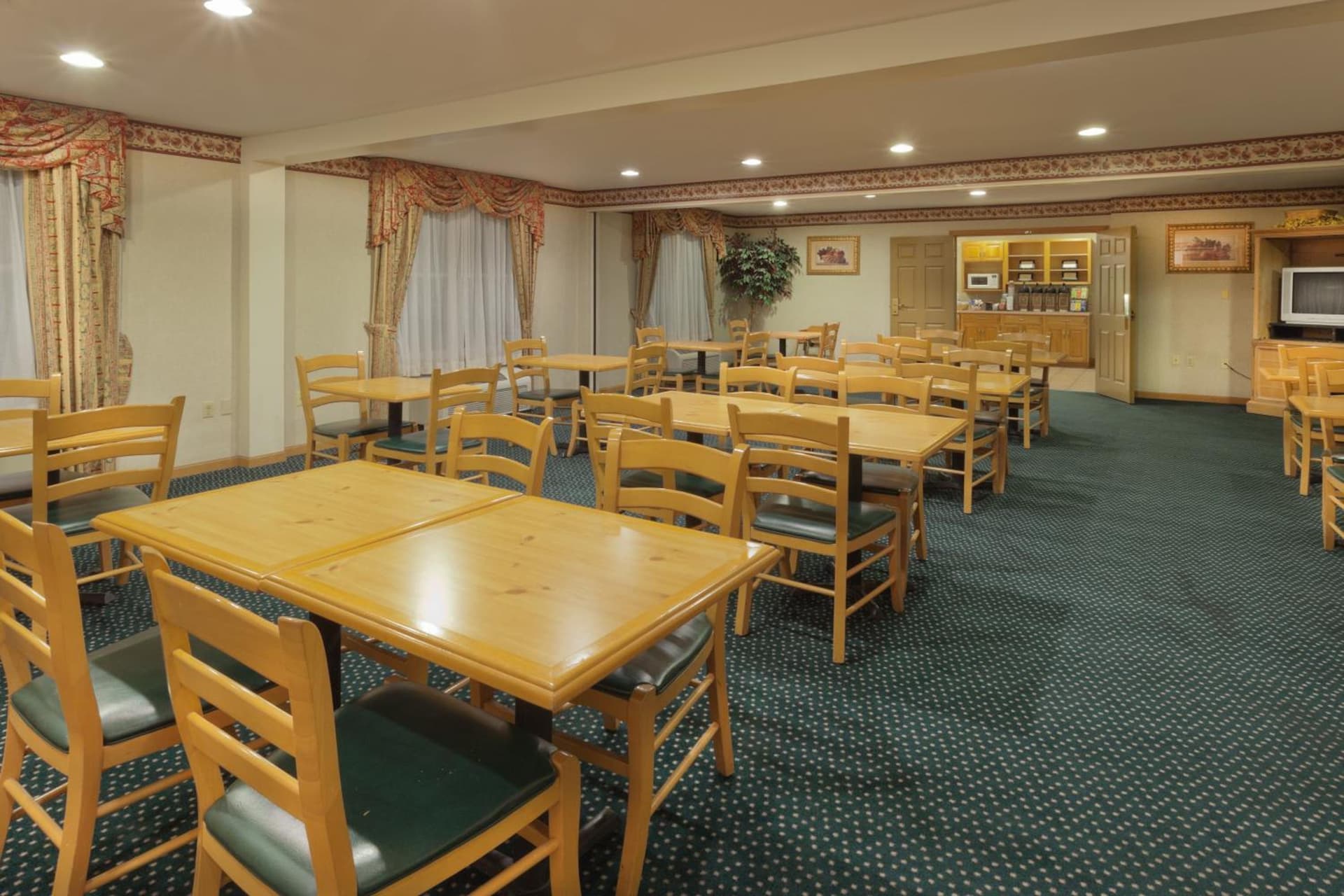 Country Inn & Suites by Radisson, Holland, MI gallery photo in Holland, MI — image 32