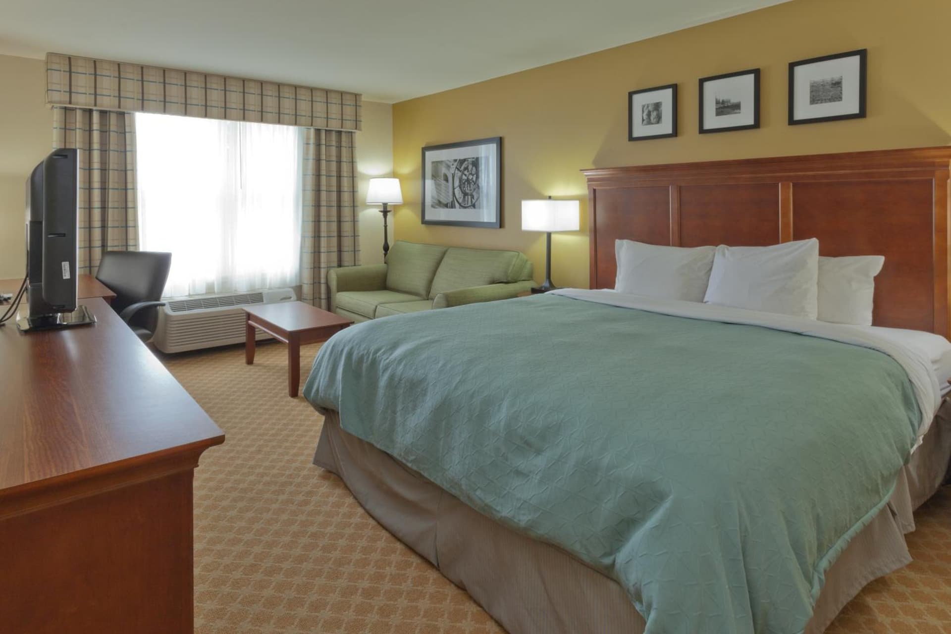 Country Inn & Suites by Radisson, Holland, MI gallery photo in Holland, MI — image 27