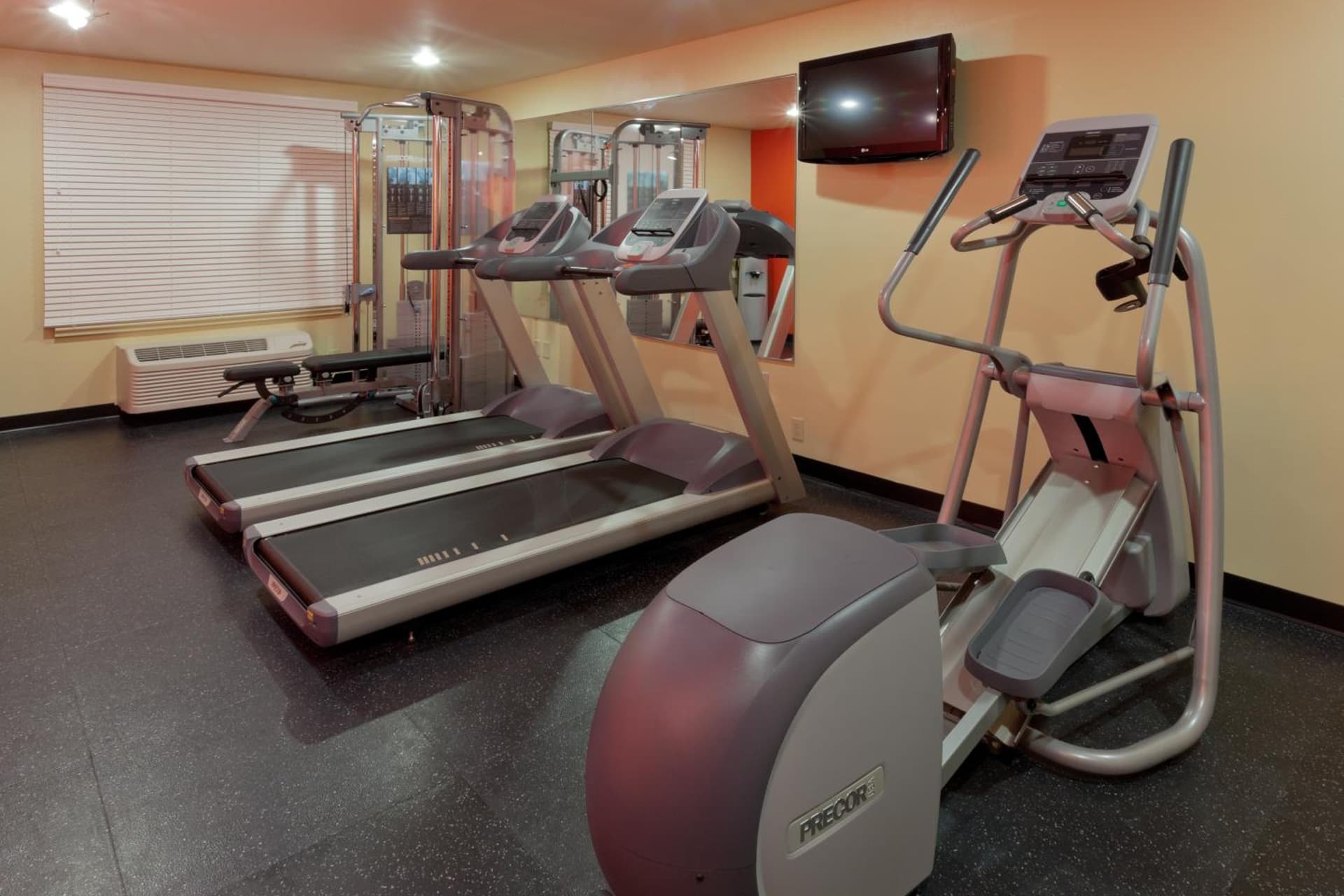 Country Inn & Suites by Radisson, Holland, MI gallery photo in Holland, MI — image 22