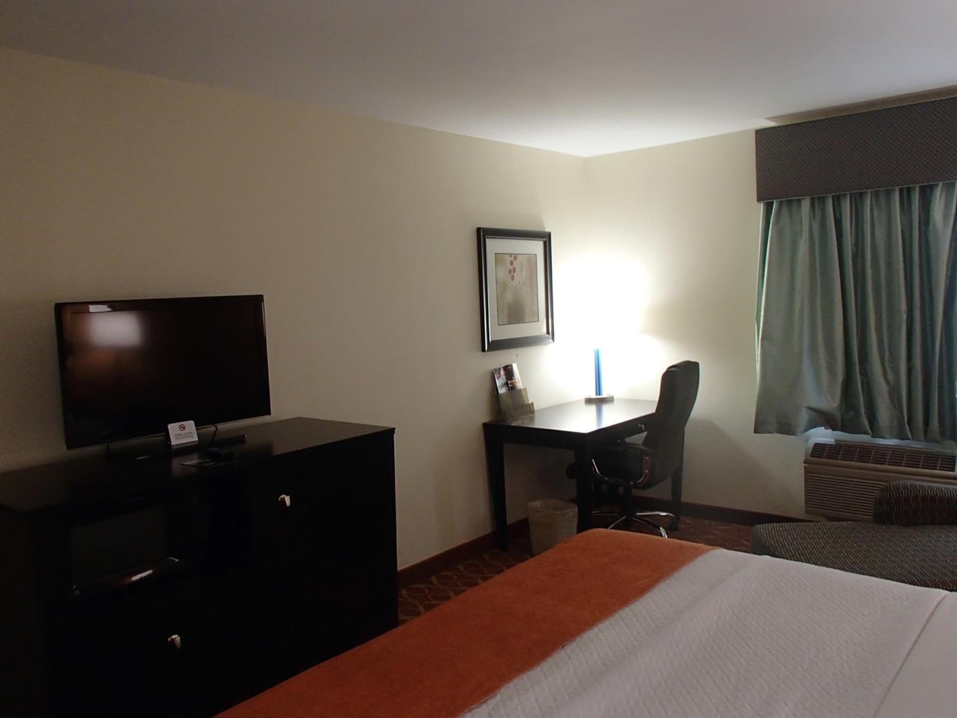 Lux Hotel & Spa gallery photo in Arlington, TX — image 28