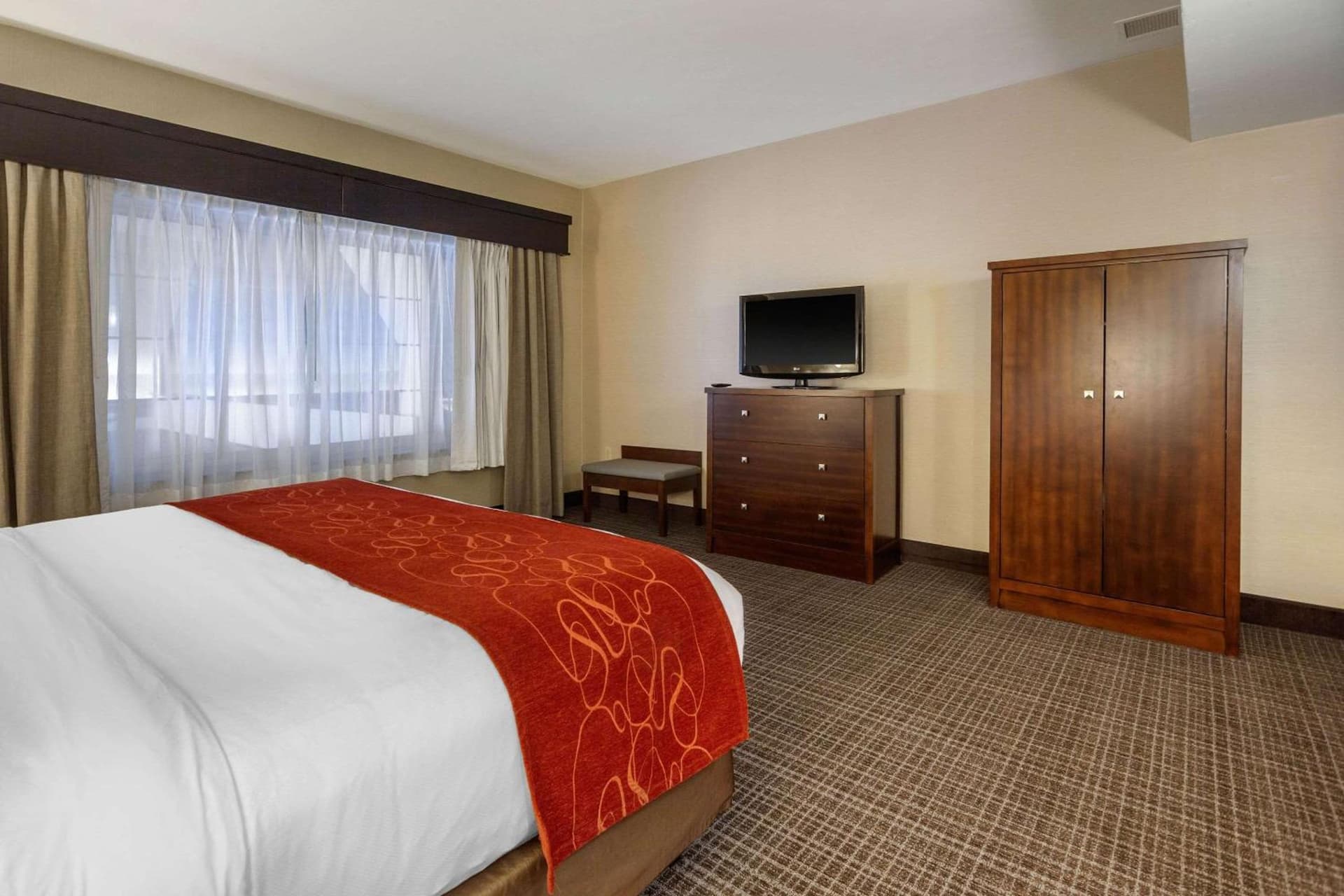 Comfort Suites Green Bay West gallery photo in Green Bay, WI — image 16