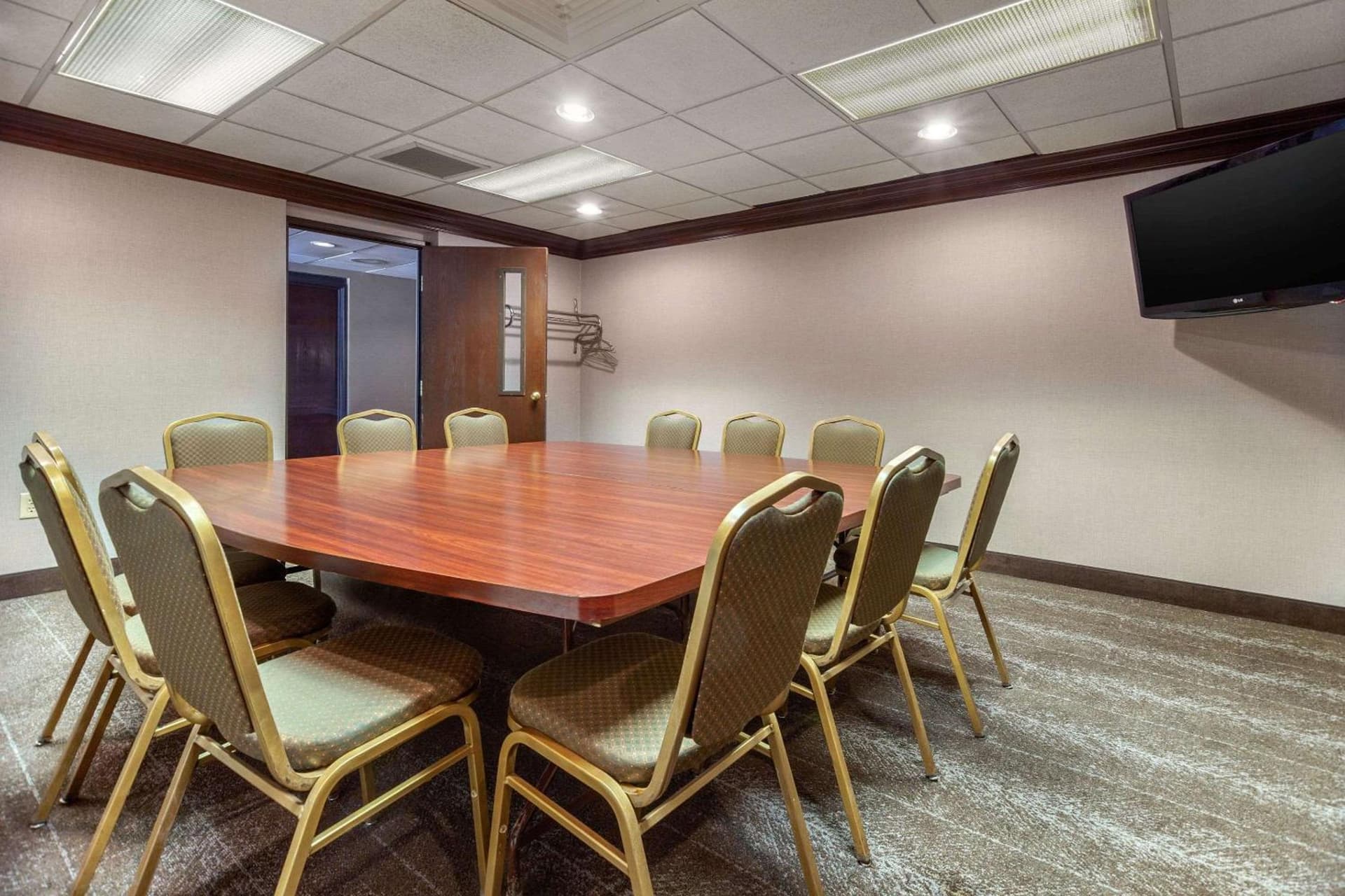 Comfort Suites Green Bay West gallery photo in Green Bay, WI — image 34