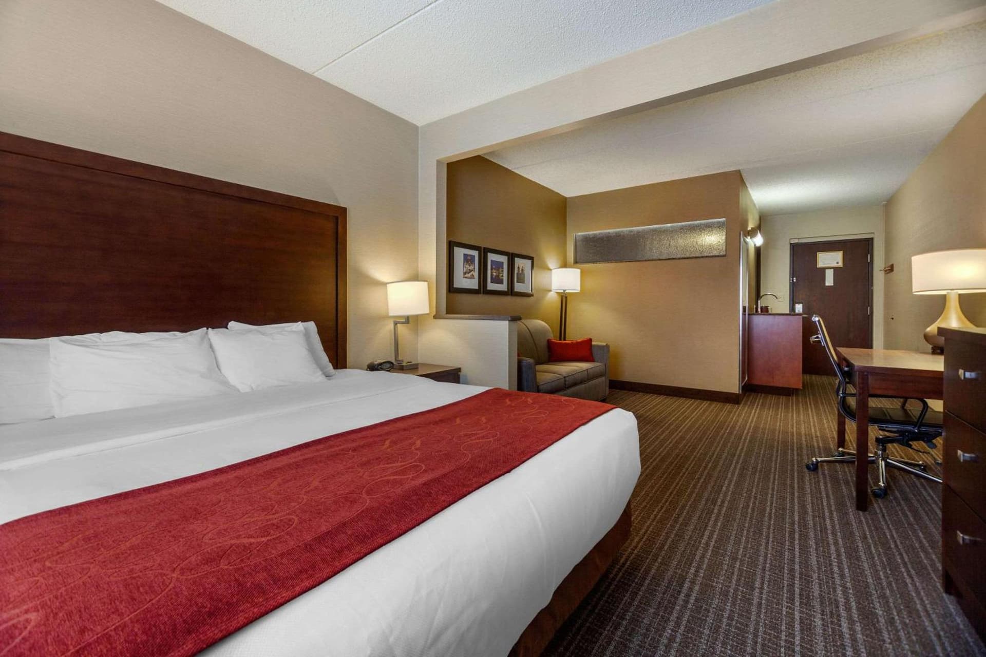 Comfort Suites Green Bay West gallery photo in Green Bay, WI — image 14