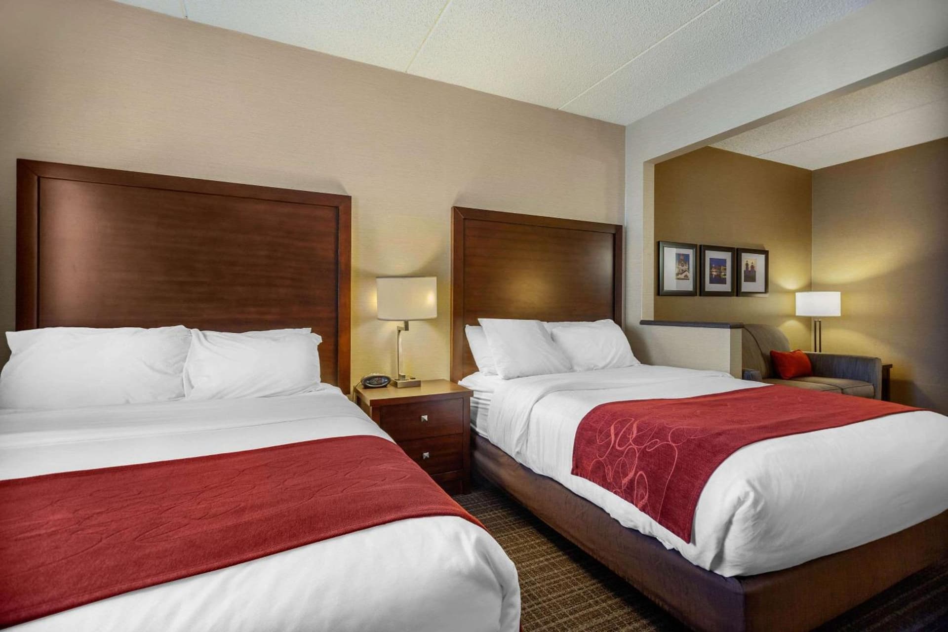 Comfort Suites Green Bay West gallery photo in Green Bay, WI — image 42