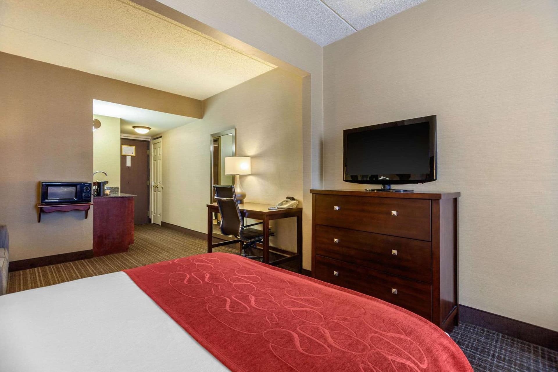 Comfort Suites Green Bay West gallery photo in Green Bay, WI — image 11