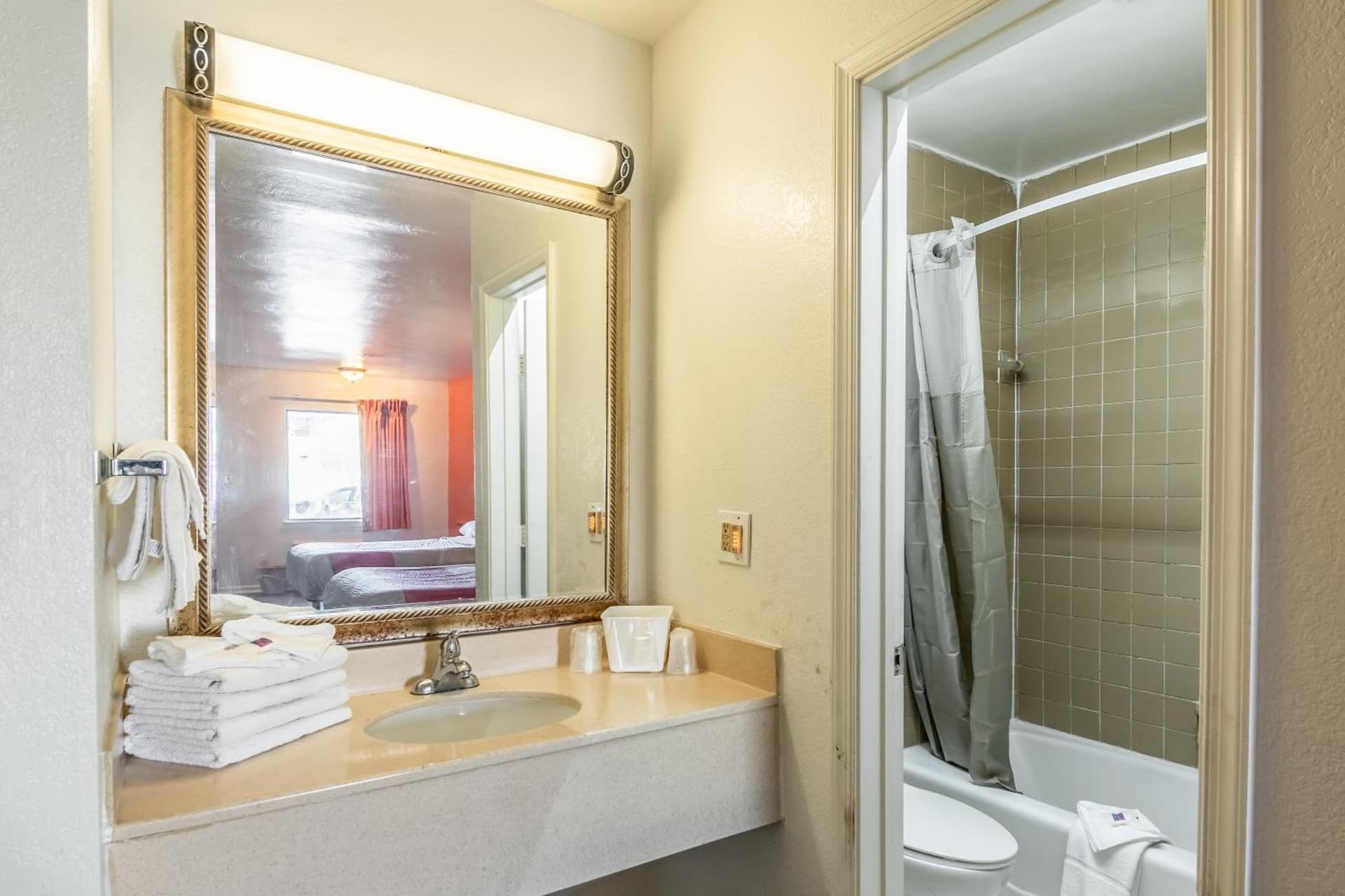 Motel 6-Portsmouth, VA gallery photo in Portsmouth, VA — image 49