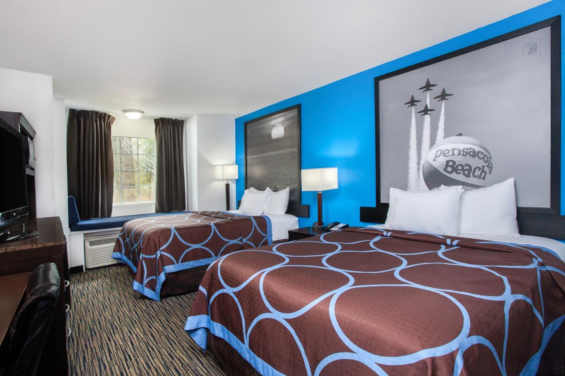 Super 8 by Wyndham Pensacola gallery photo in Pensacola, FL — image 8