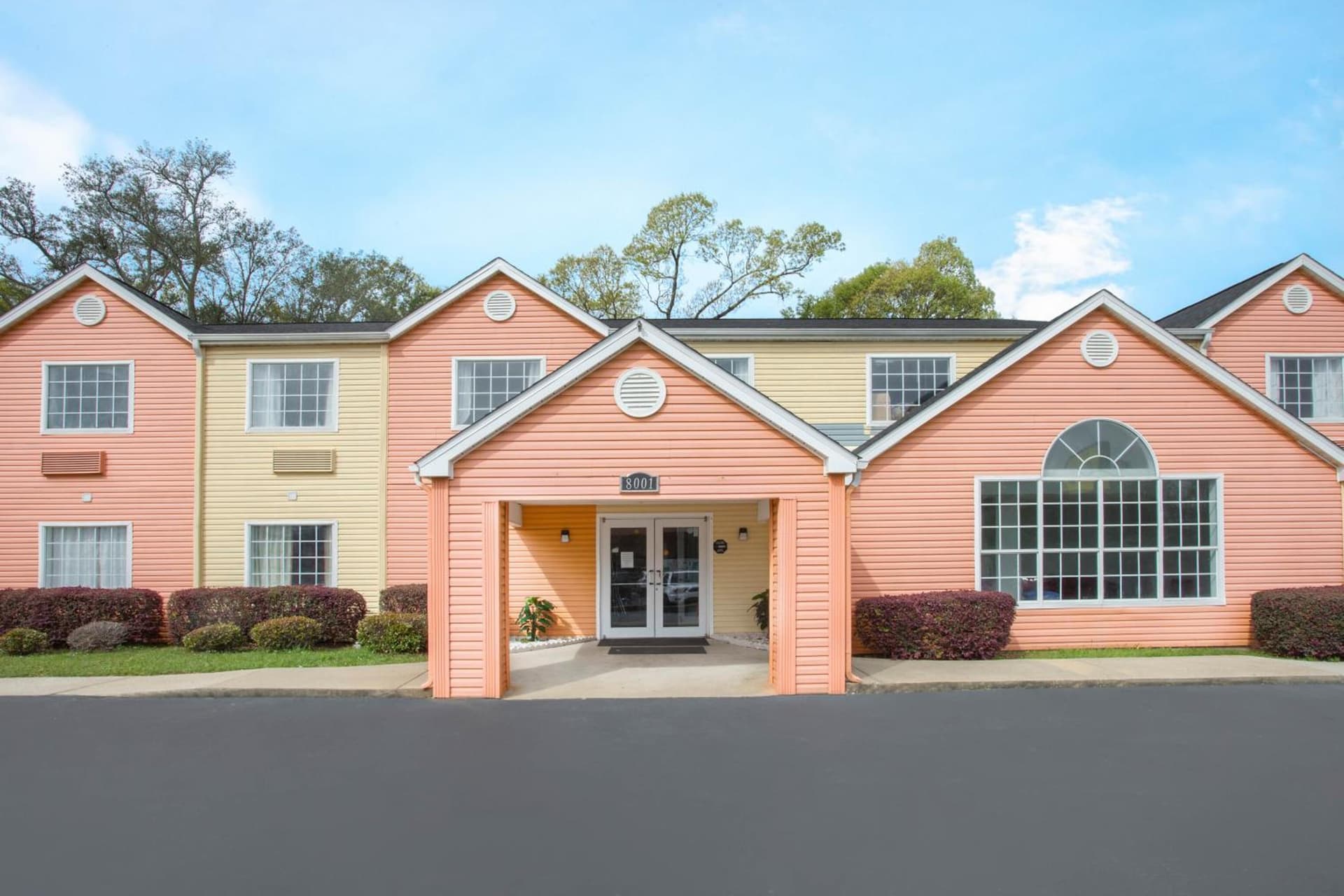 Super 8 by Wyndham Pensacola gallery photo in Pensacola, FL — image 17