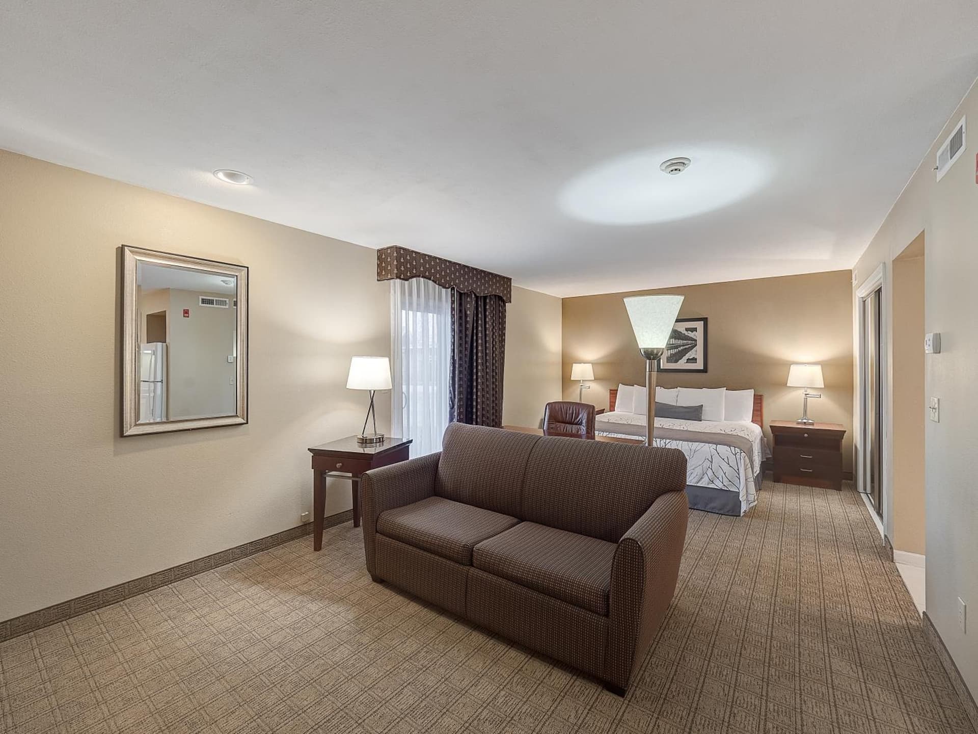 Red Lion Inn & Suites Urbana gallery photo in Champaign, IL — image 8