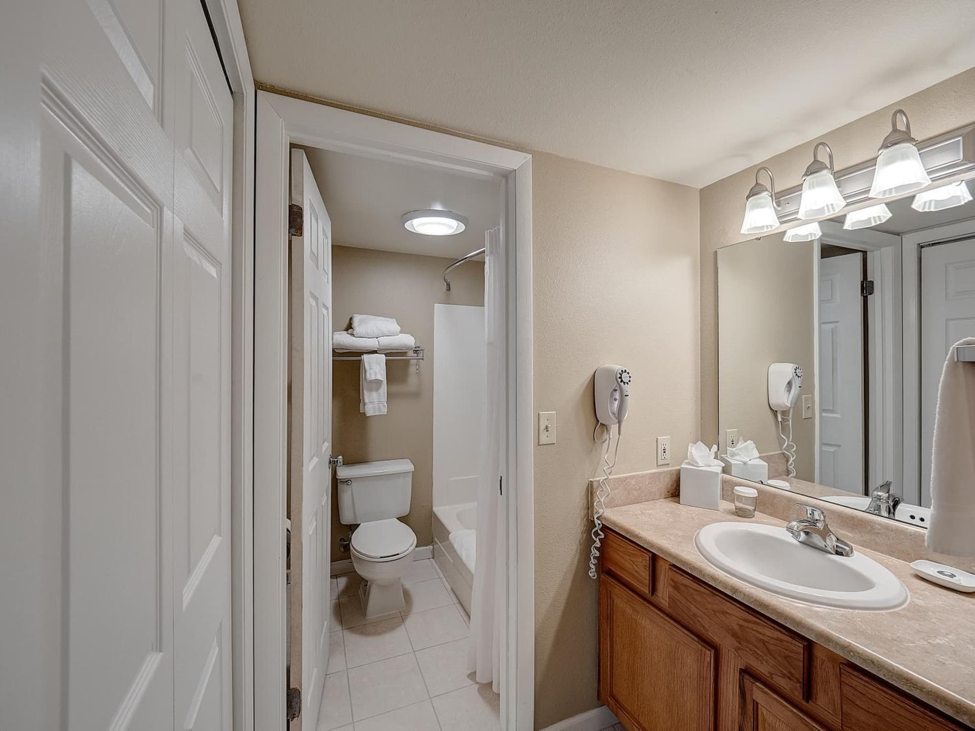 Red Lion Inn & Suites Urbana gallery photo in Champaign, IL — image 21