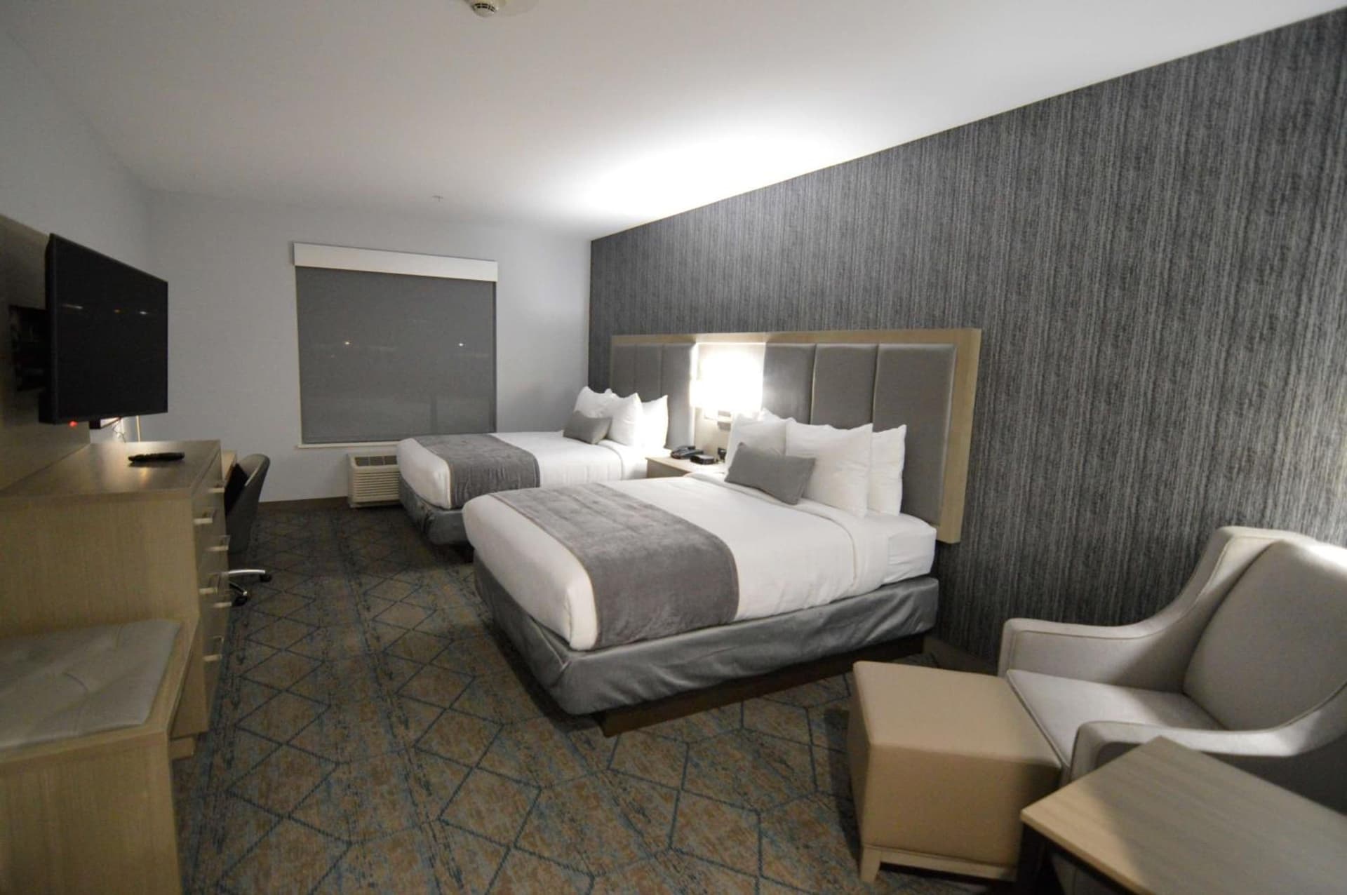 Best Western Plus Executive Residency Oklahoma City I-35 interior in Oklahoma City, OK — gallery photo 2