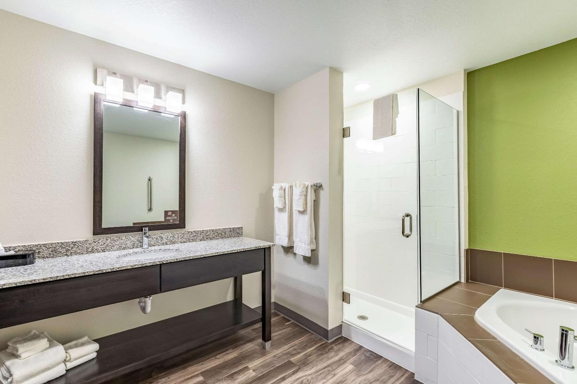 Sleep Inn & Suites Mt Hope near Auction & Event Center gallery photo in Millersburg, OH — image 38