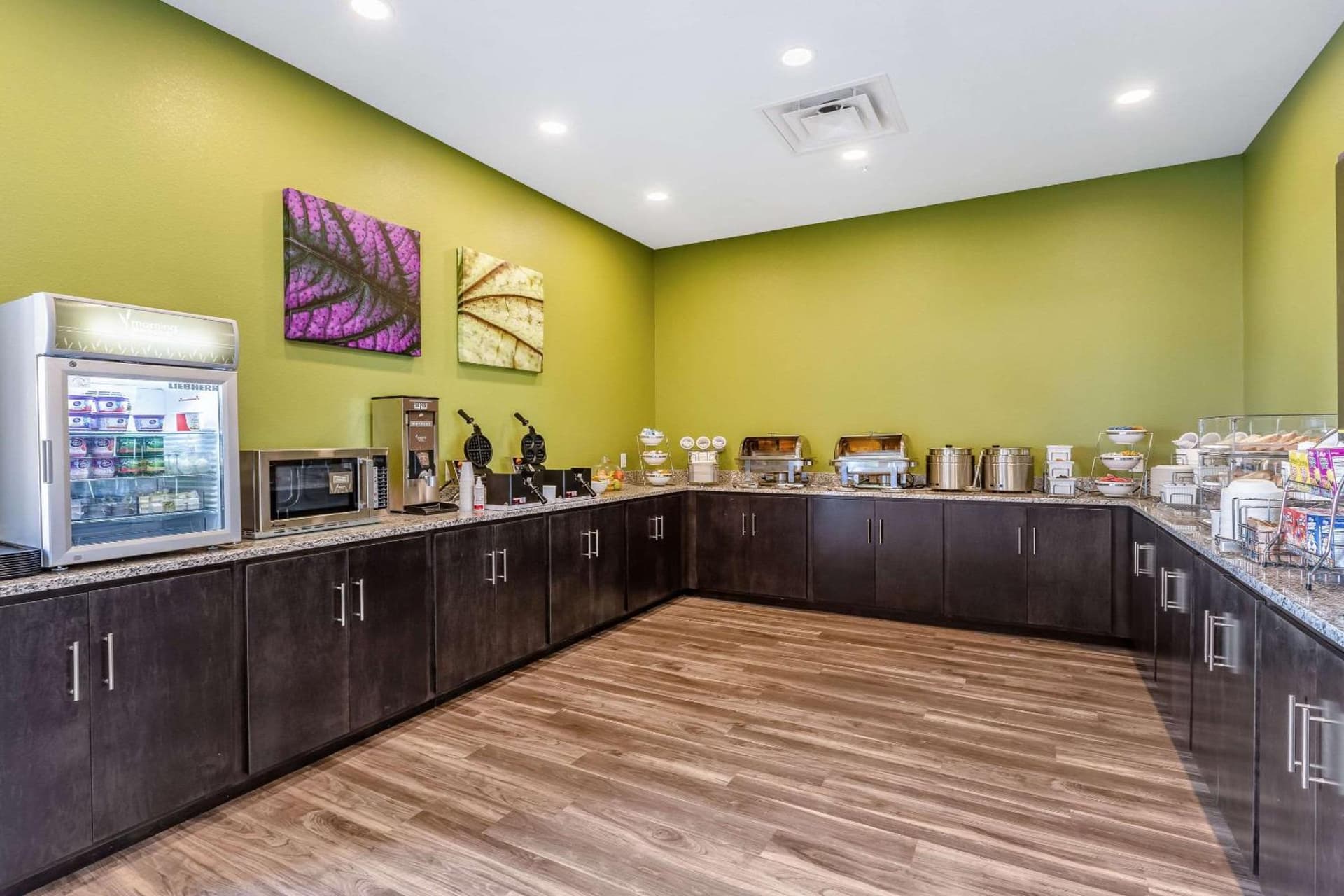 Sleep Inn & Suites Mt Hope near Auction & Event Center gallery photo in Millersburg, OH — image 12