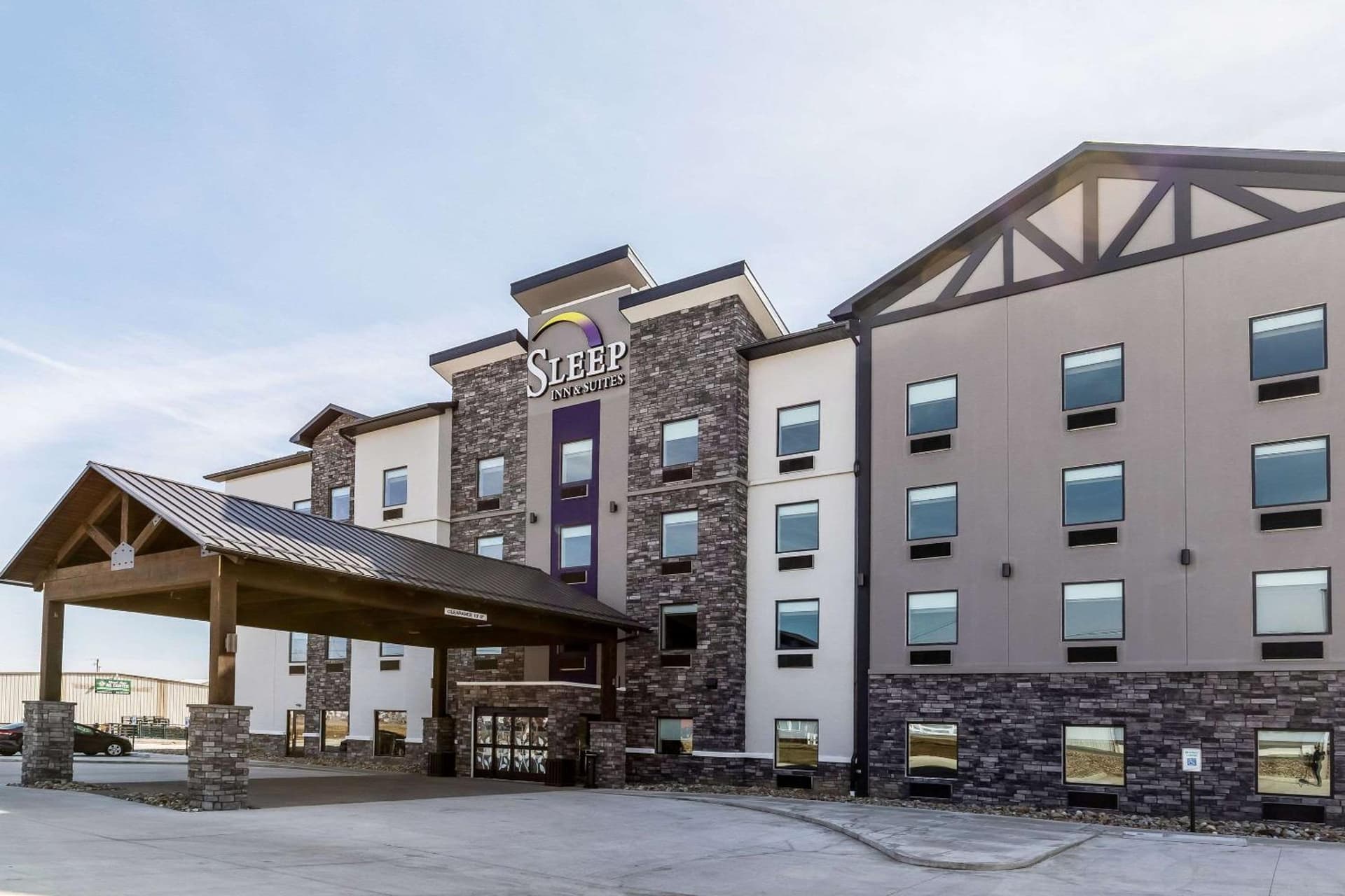 Sleep Inn & Suites Mt Hope near Auction & Event Center gallery photo in Millersburg, OH — image 24