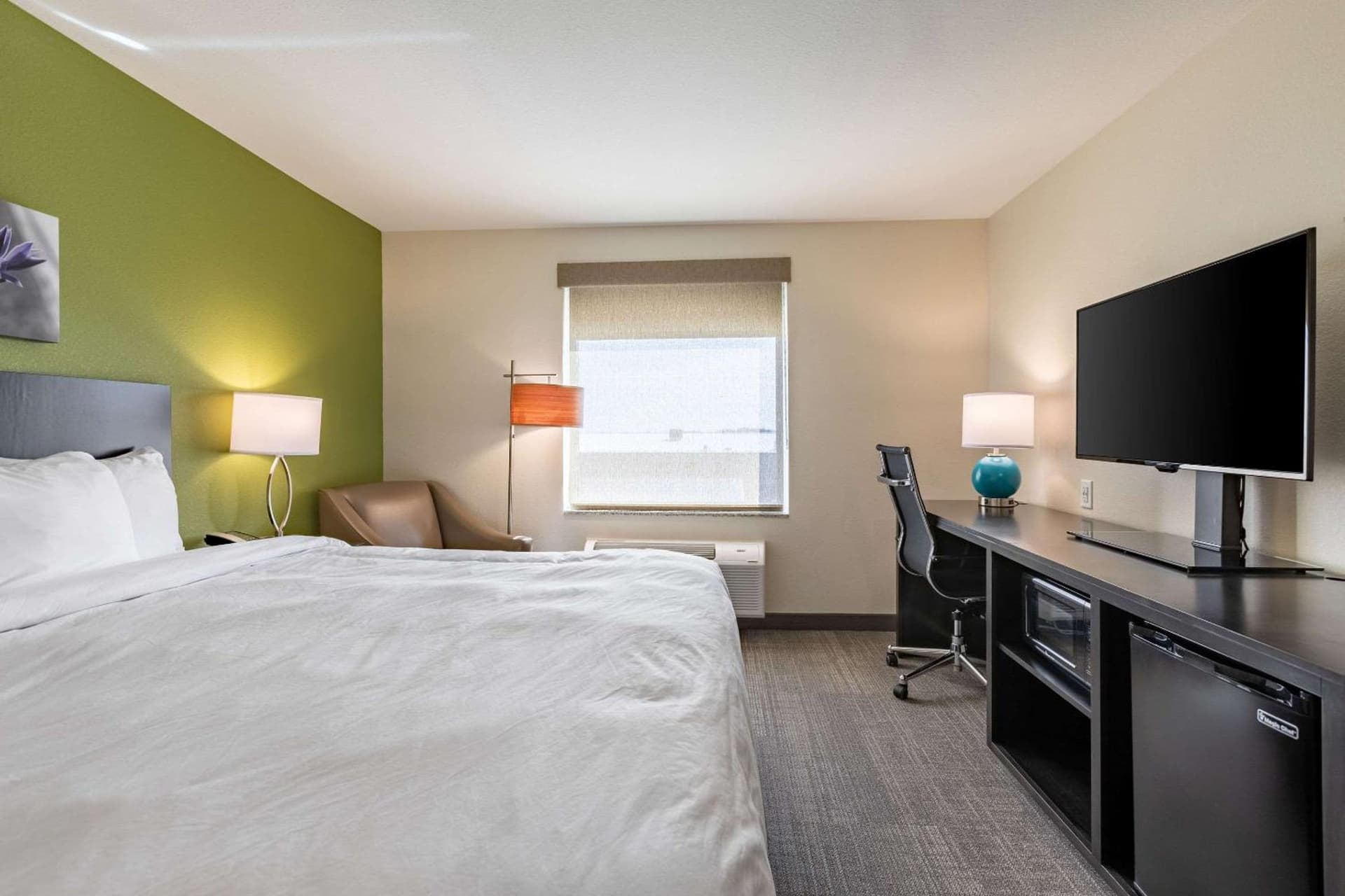 Sleep Inn & Suites Mt Hope near Auction & Event Center gallery photo in Millersburg, OH — image 25