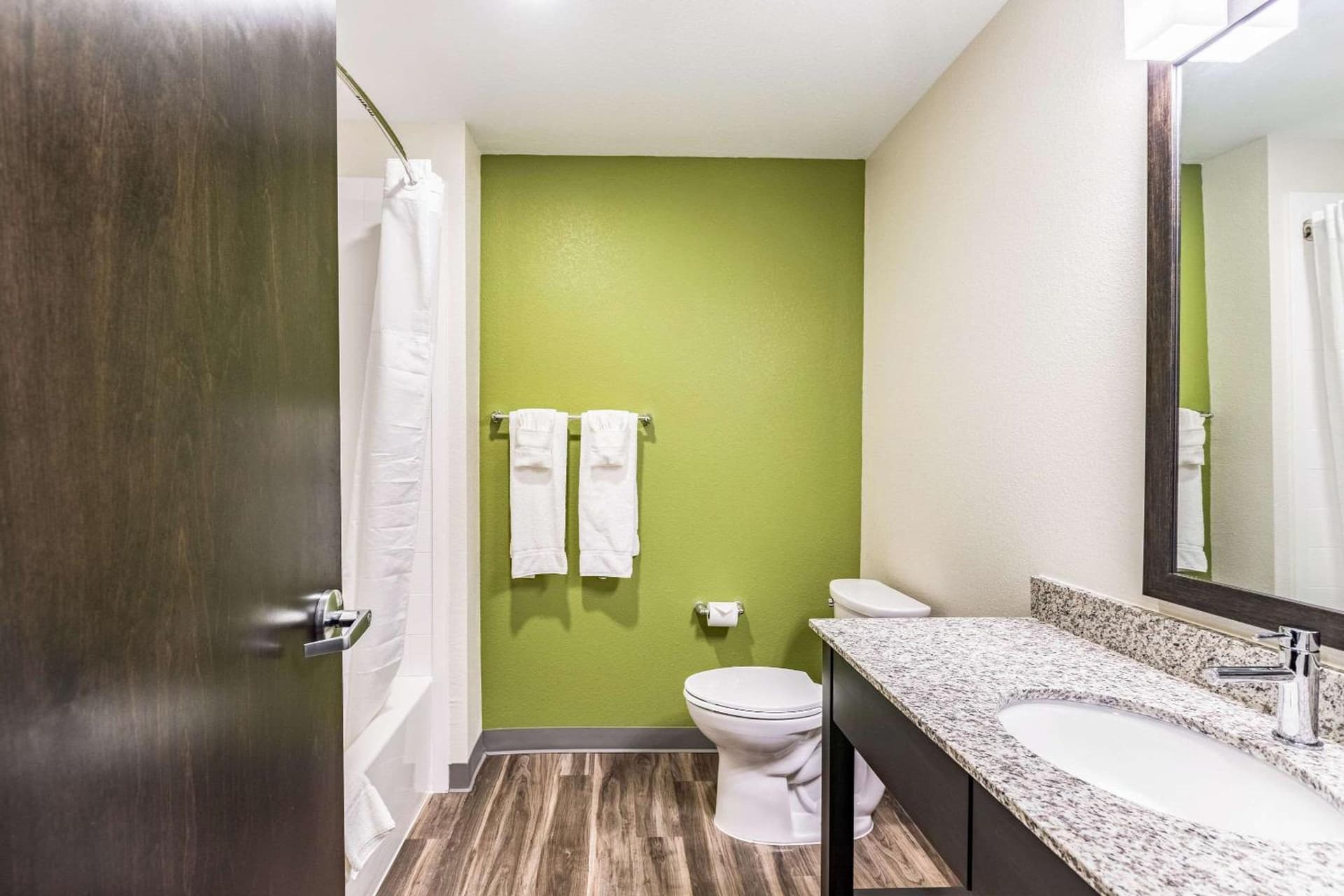 Sleep Inn & Suites Mt Hope near Auction & Event Center gallery photo in Millersburg, OH — image 36