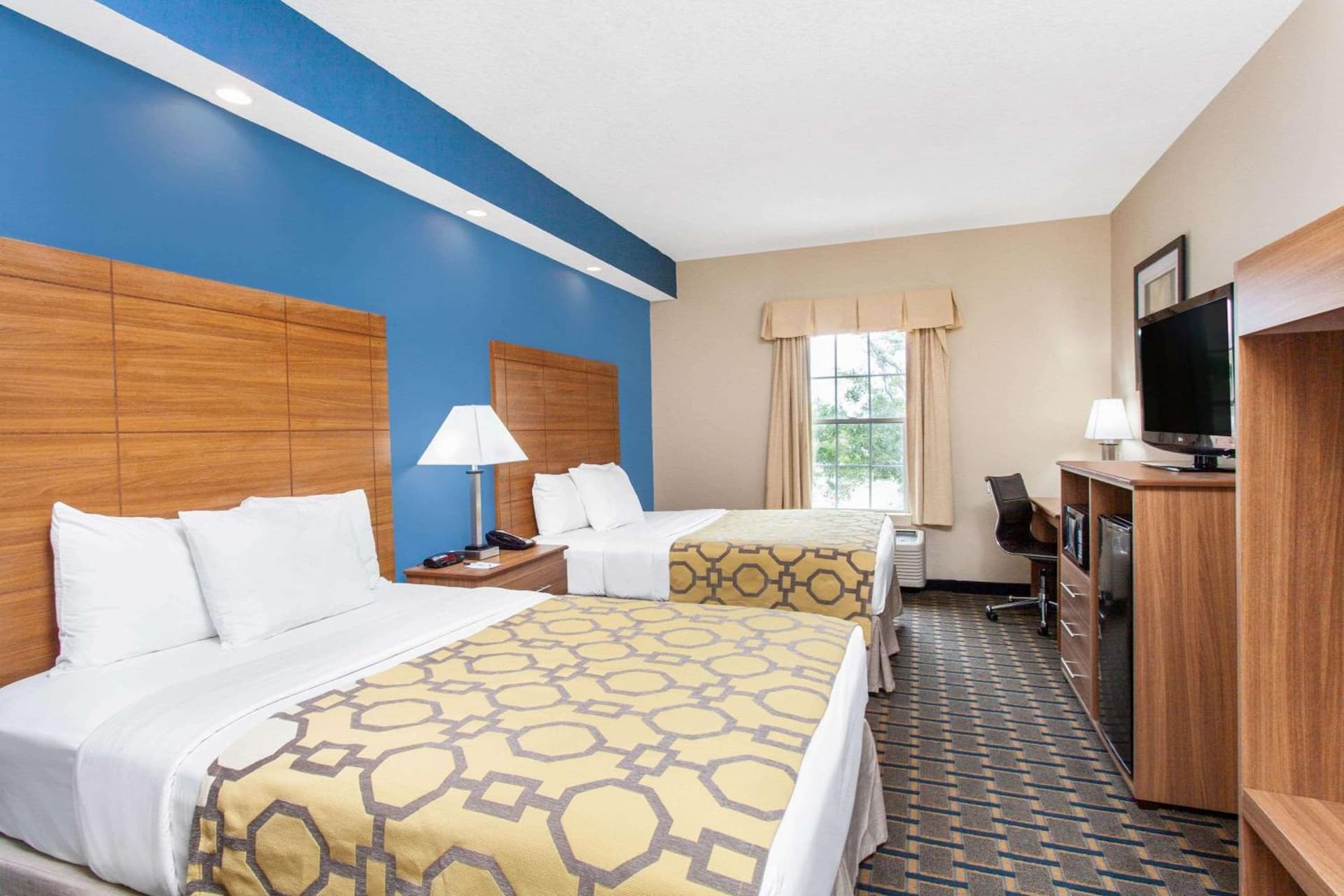 Baymont by Wyndham Jacksonville/Butler Blvd gallery photo in Jacksonville, FL — image 21