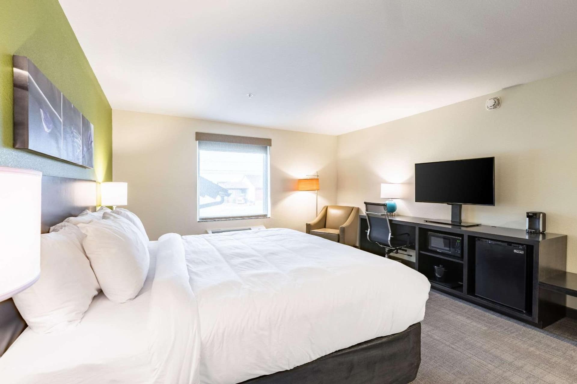 Sleep Inn & Suites Mt Hope near Auction & Event Center gallery photo in Millersburg, OH — image 17