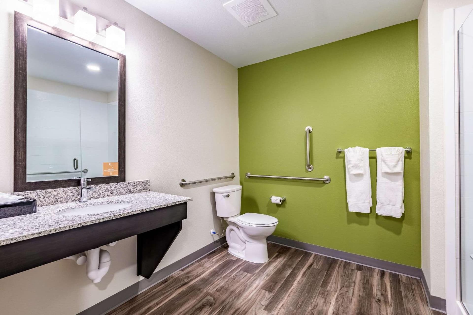 Sleep Inn & Suites Mt Hope near Auction & Event Center gallery photo in Millersburg, OH — image 49