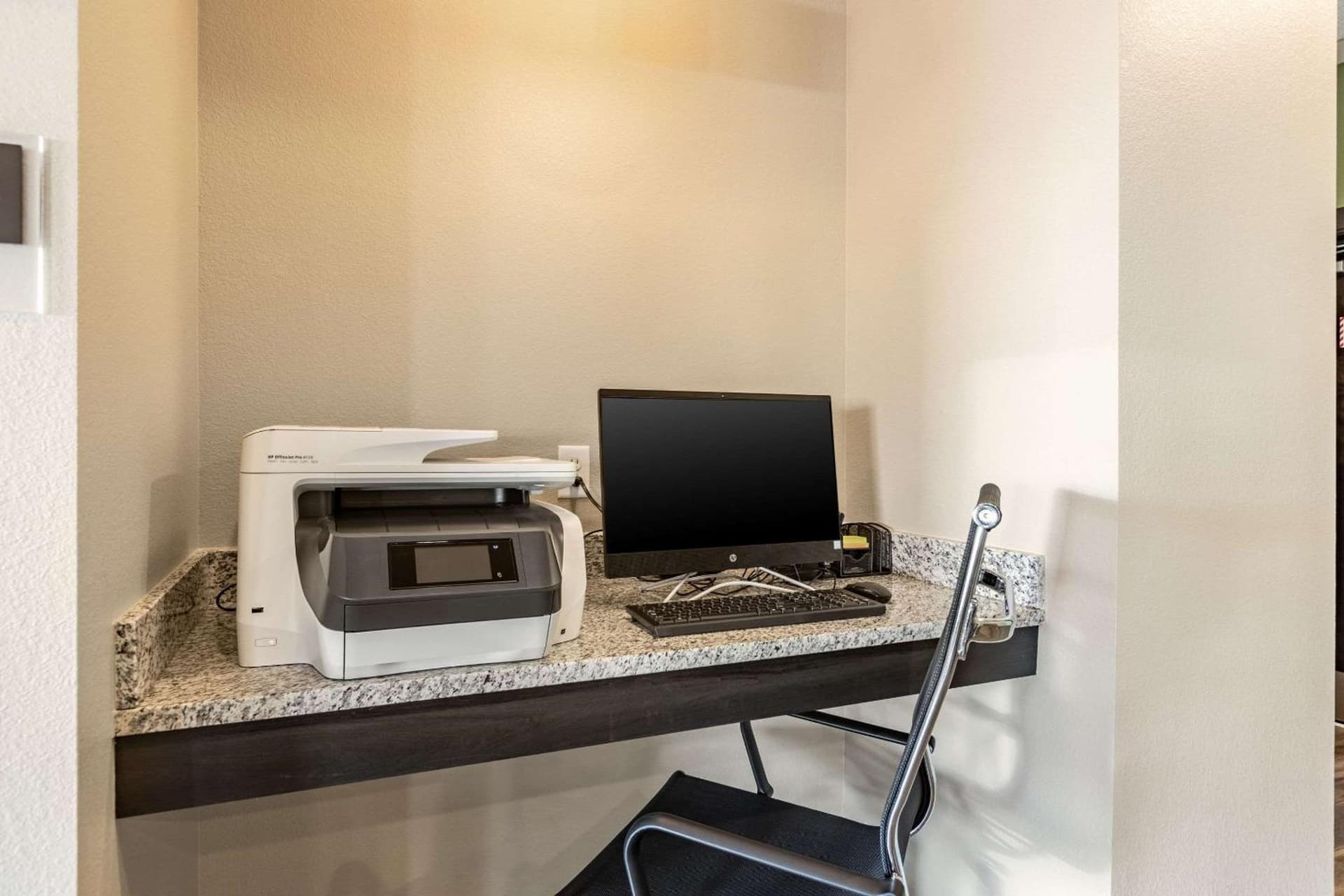 Sleep Inn & Suites Mt Hope near Auction & Event Center gallery photo in Millersburg, OH — image 42