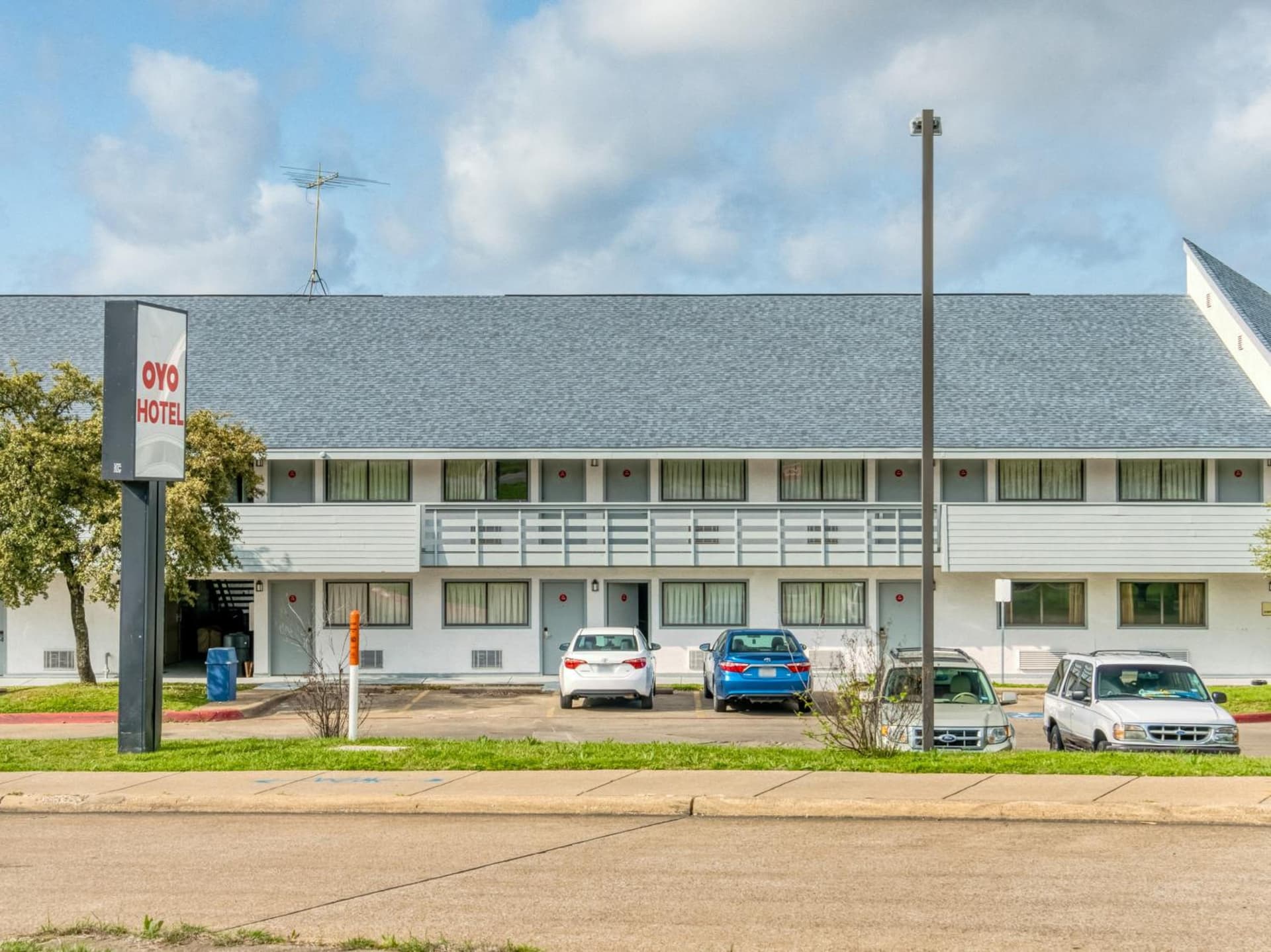Dallas Love Field Inn exterior or lobby in Dallas, TX — main listing photo